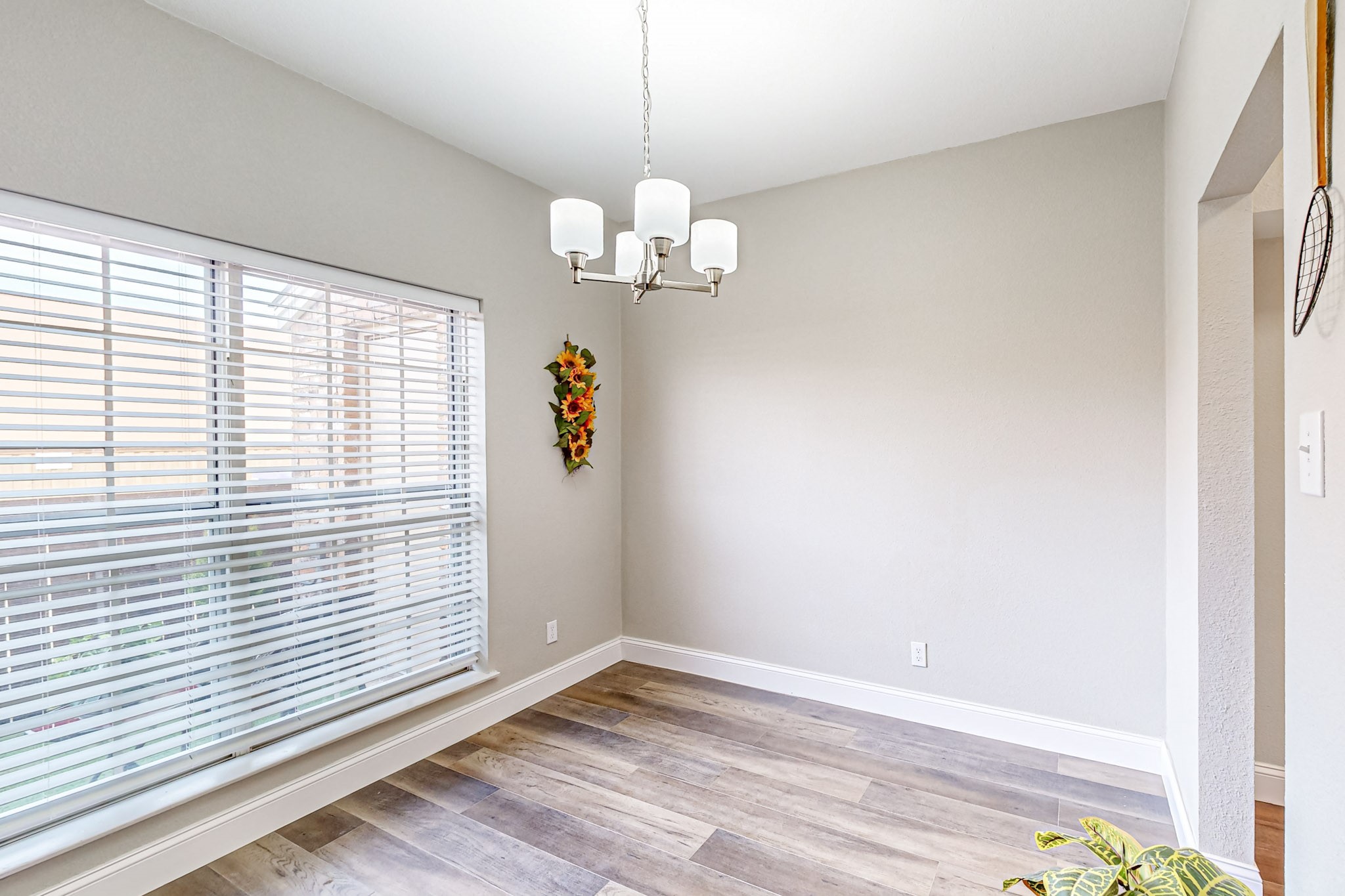 12921 Abrams Road 401