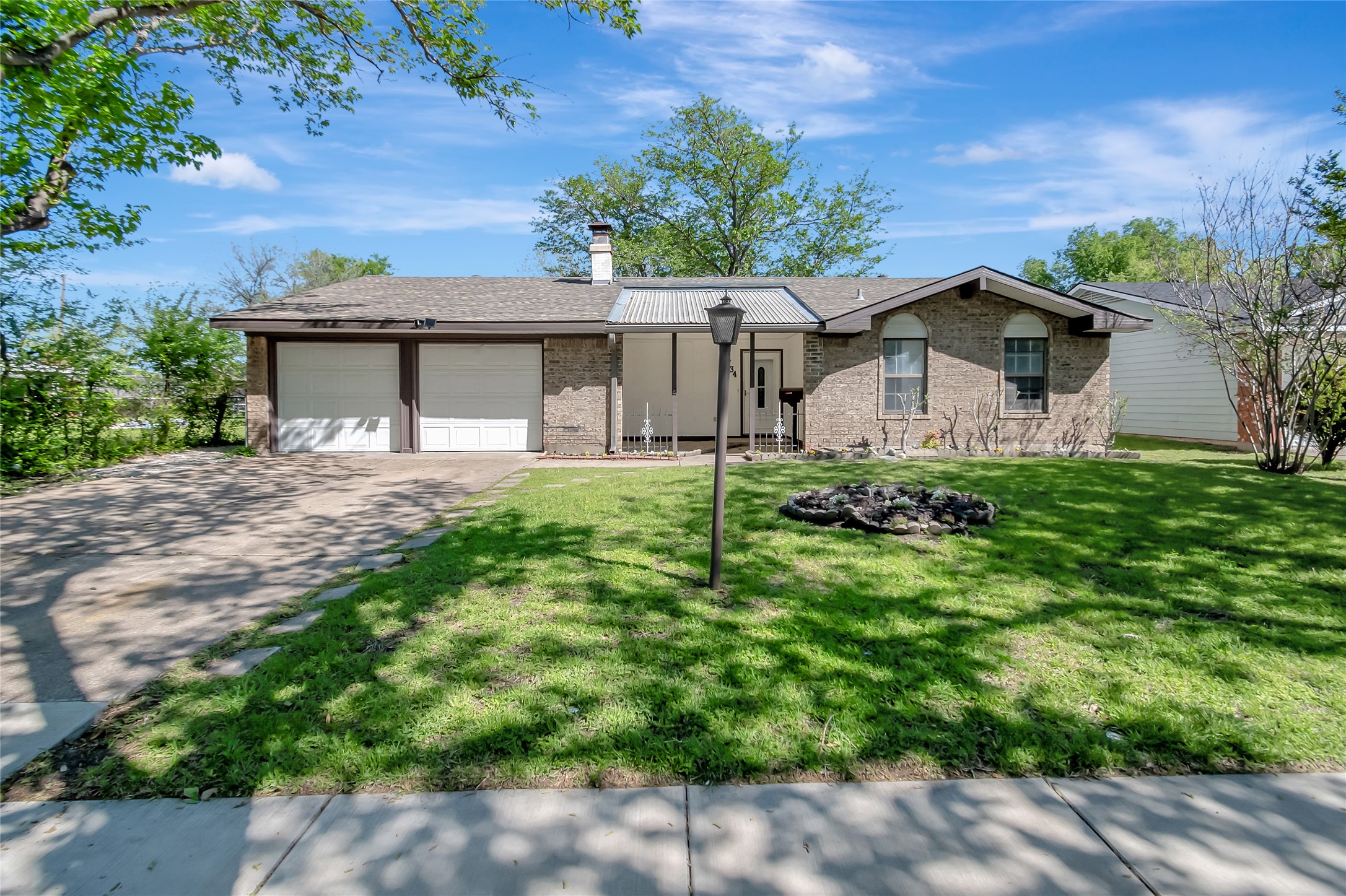 734 W Springdale Lane