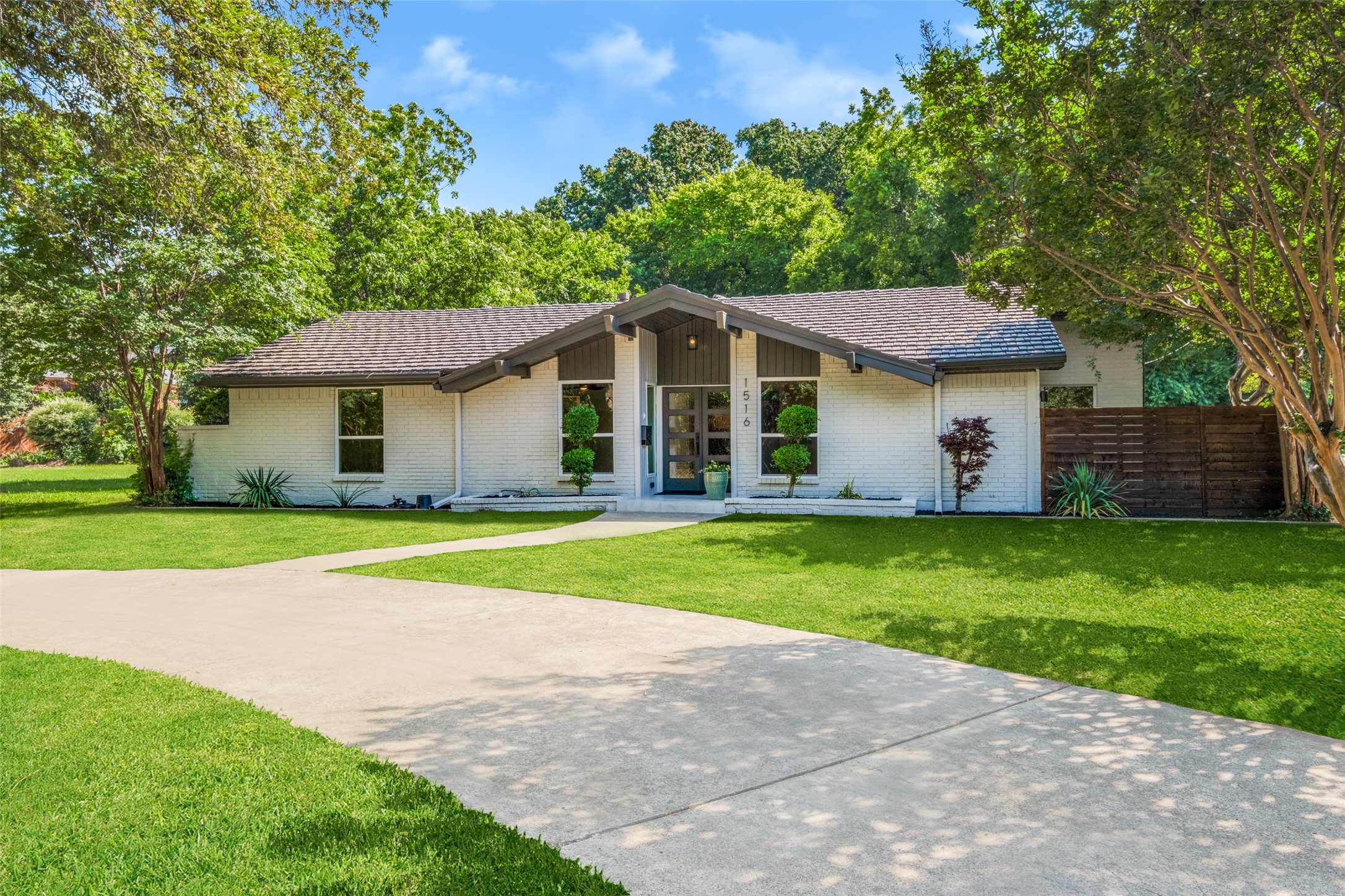 1516 W Five Mile Parkway