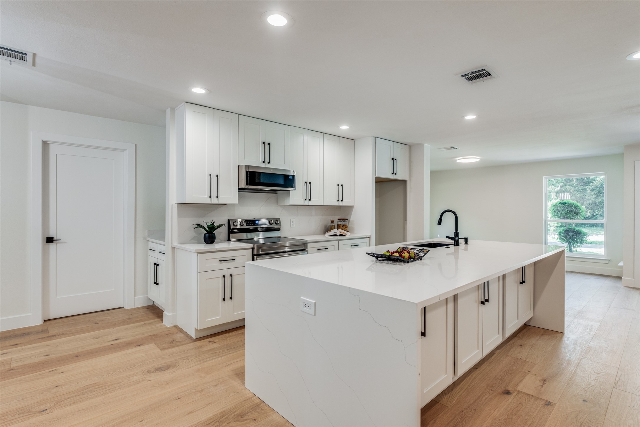 1516 W Five Mile Parkway