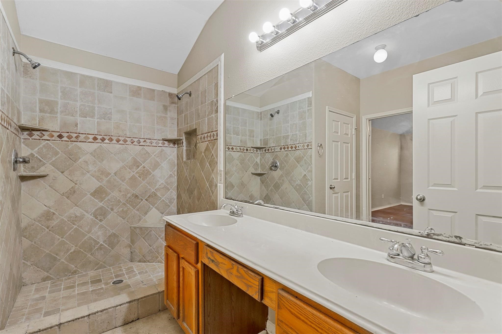 2811 Briarbrook Drive