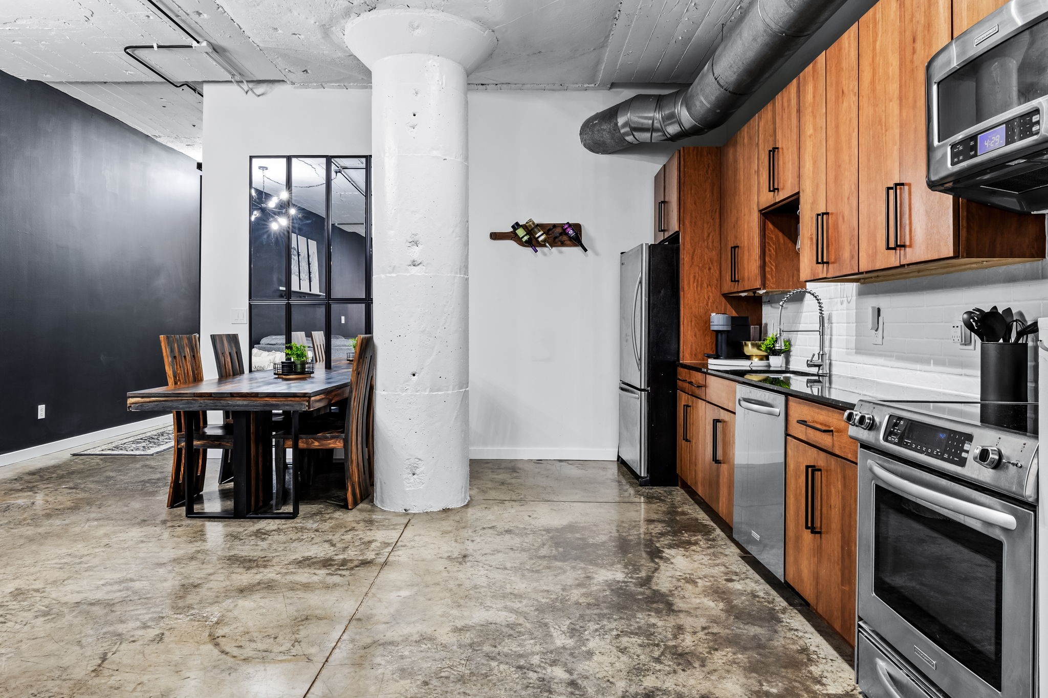 1122 Jackson Street 918