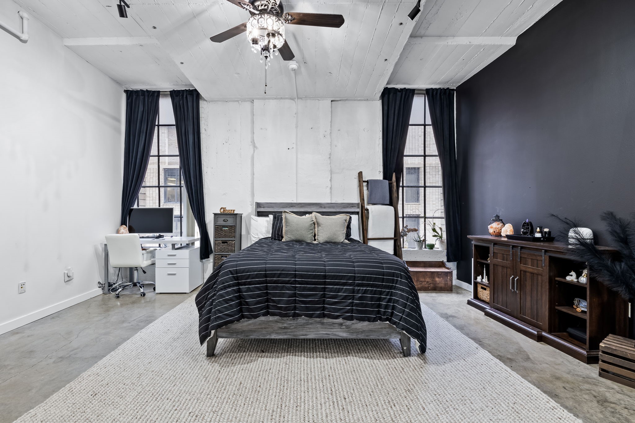 1122 Jackson Street 918