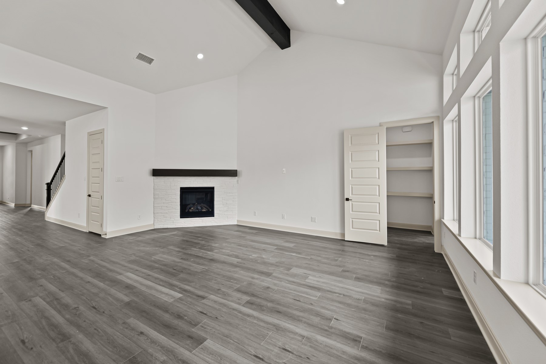 200 Shetland Lane