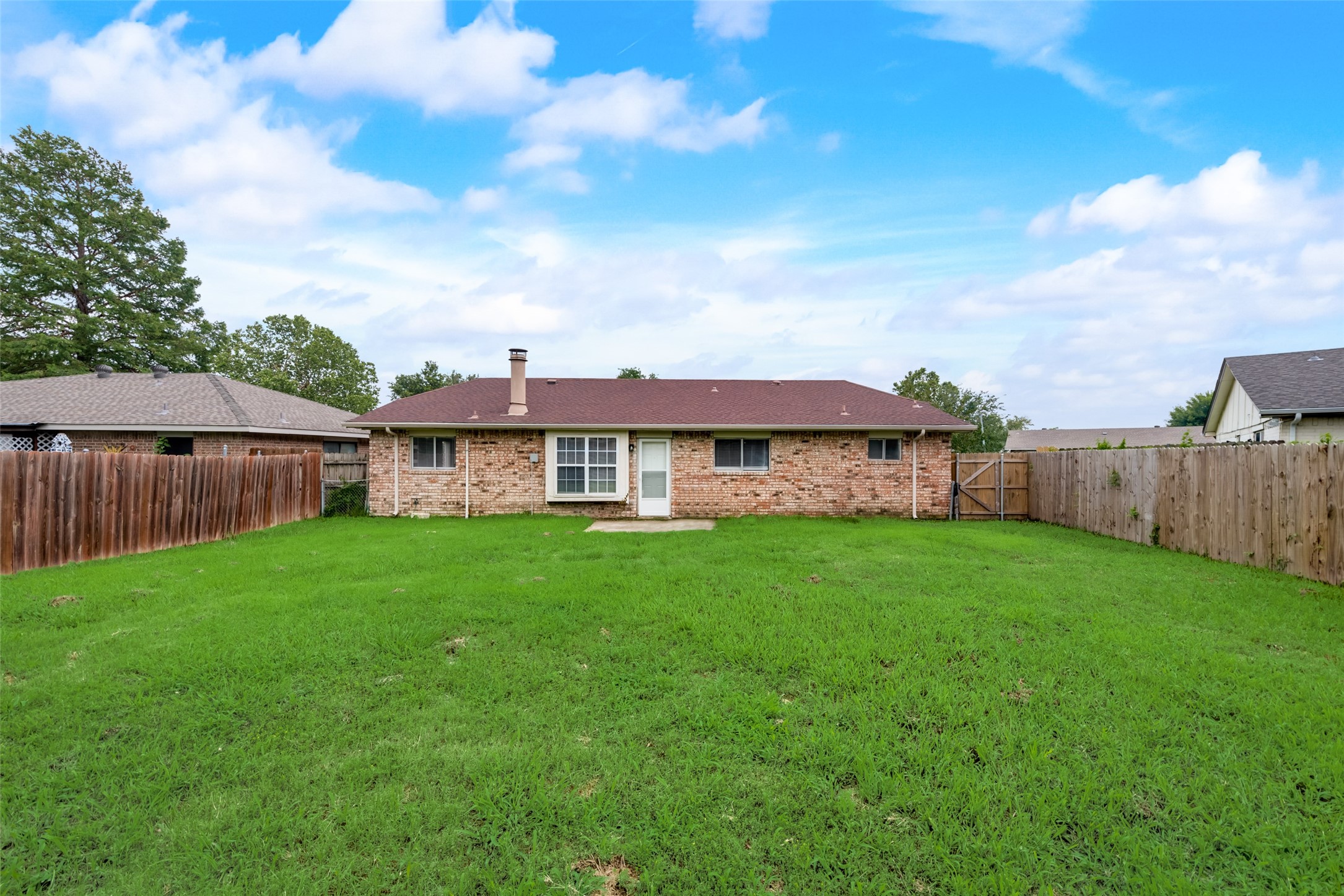 1607 Roundrock Trail