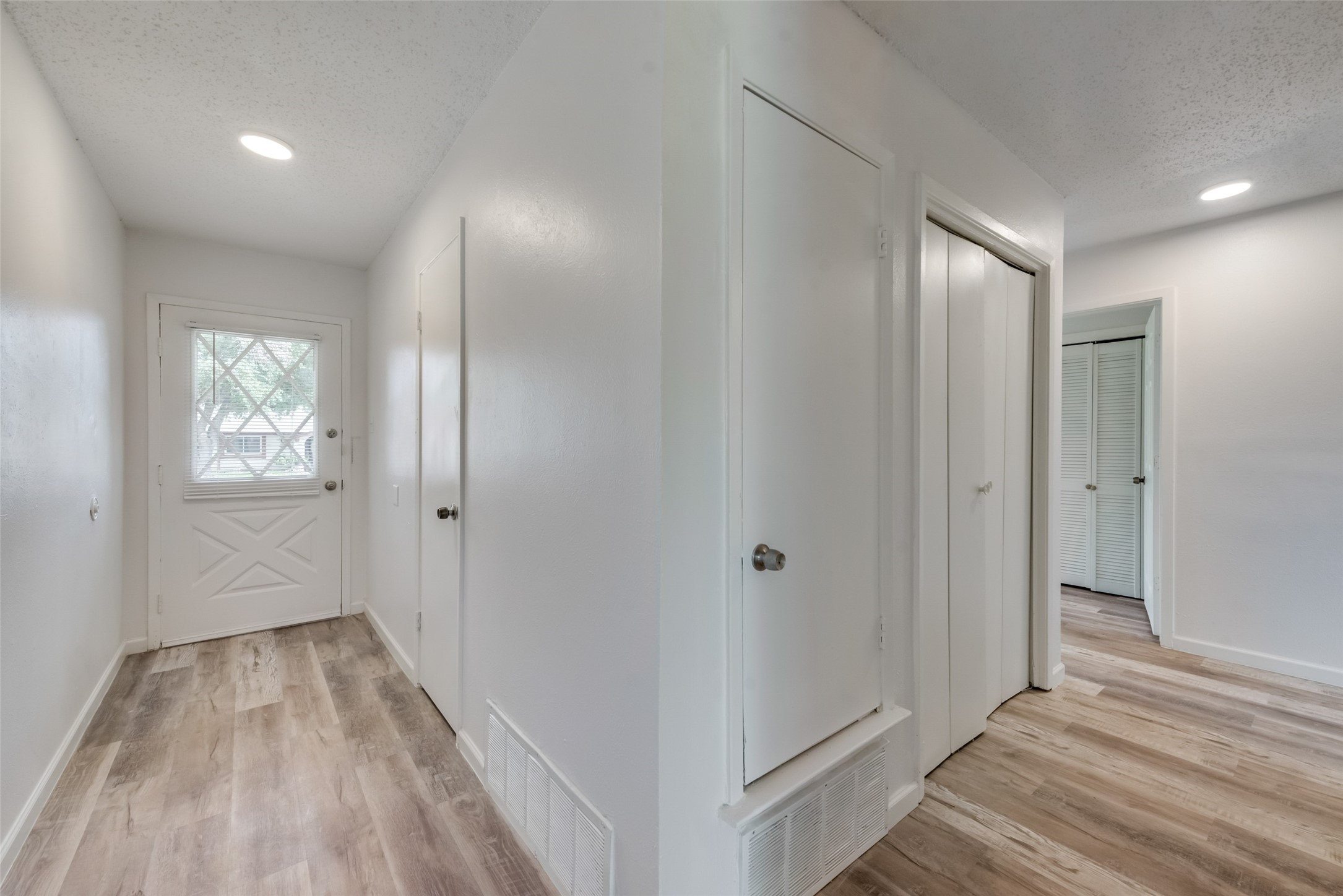 1607 Roundrock Trail