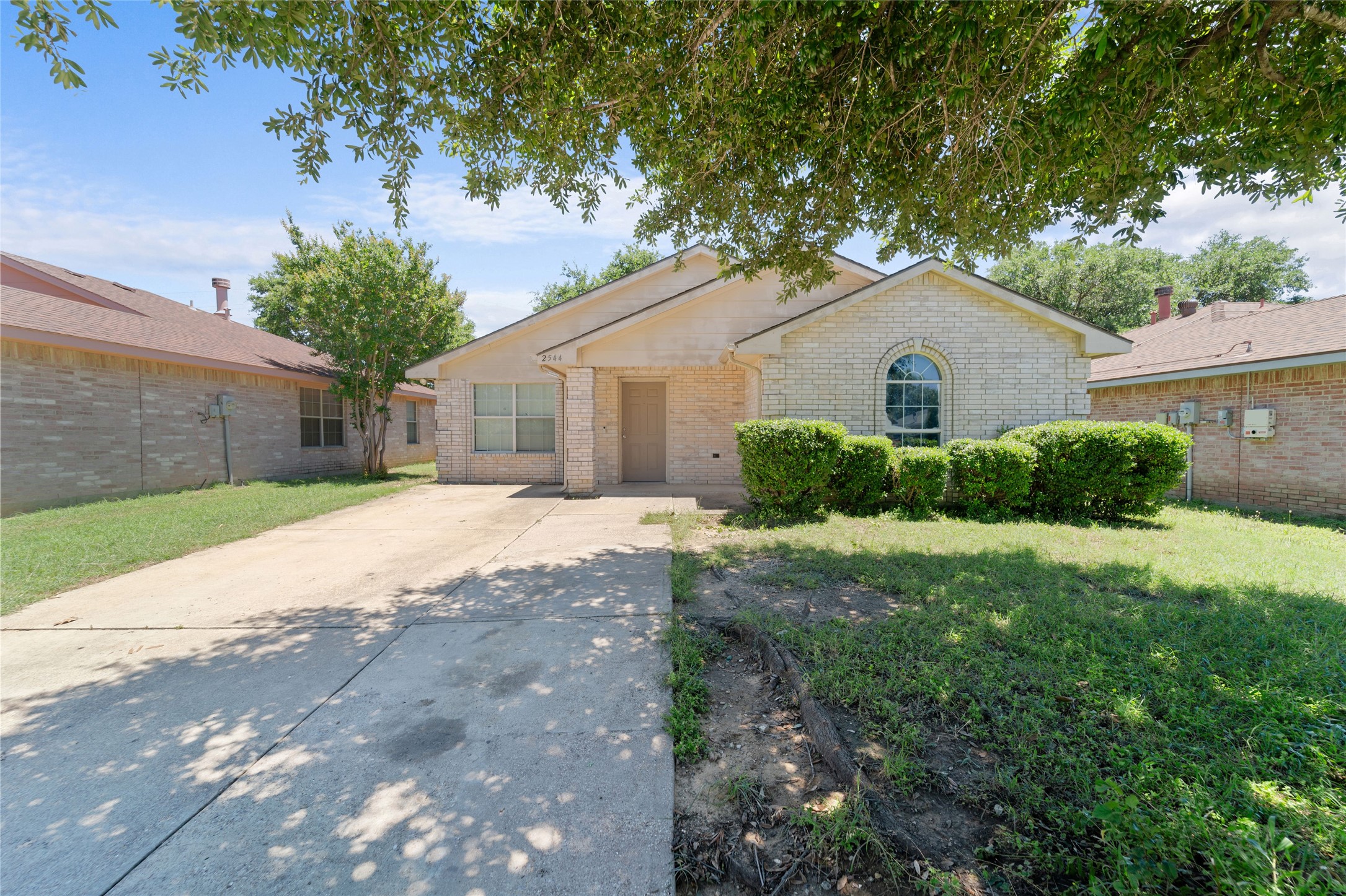 2544 Tealmont Trail