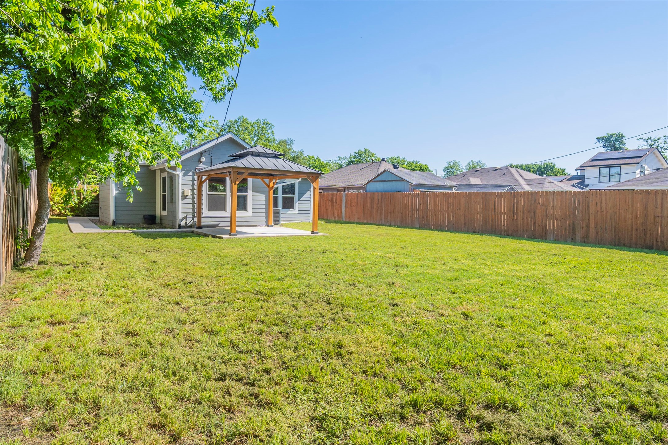 2530 Kingston Street