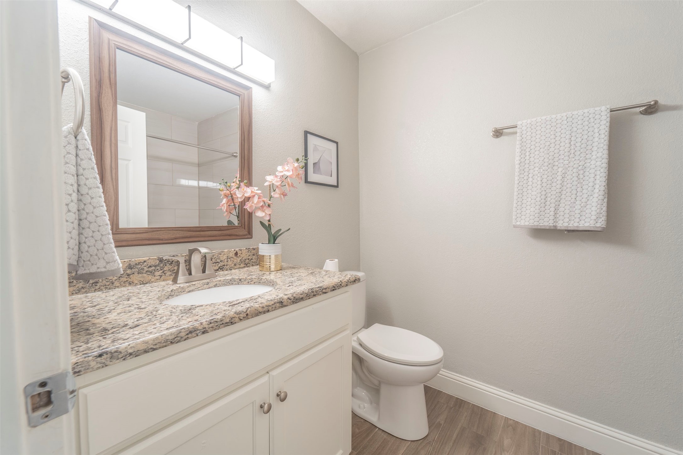 2530 Kingston Street