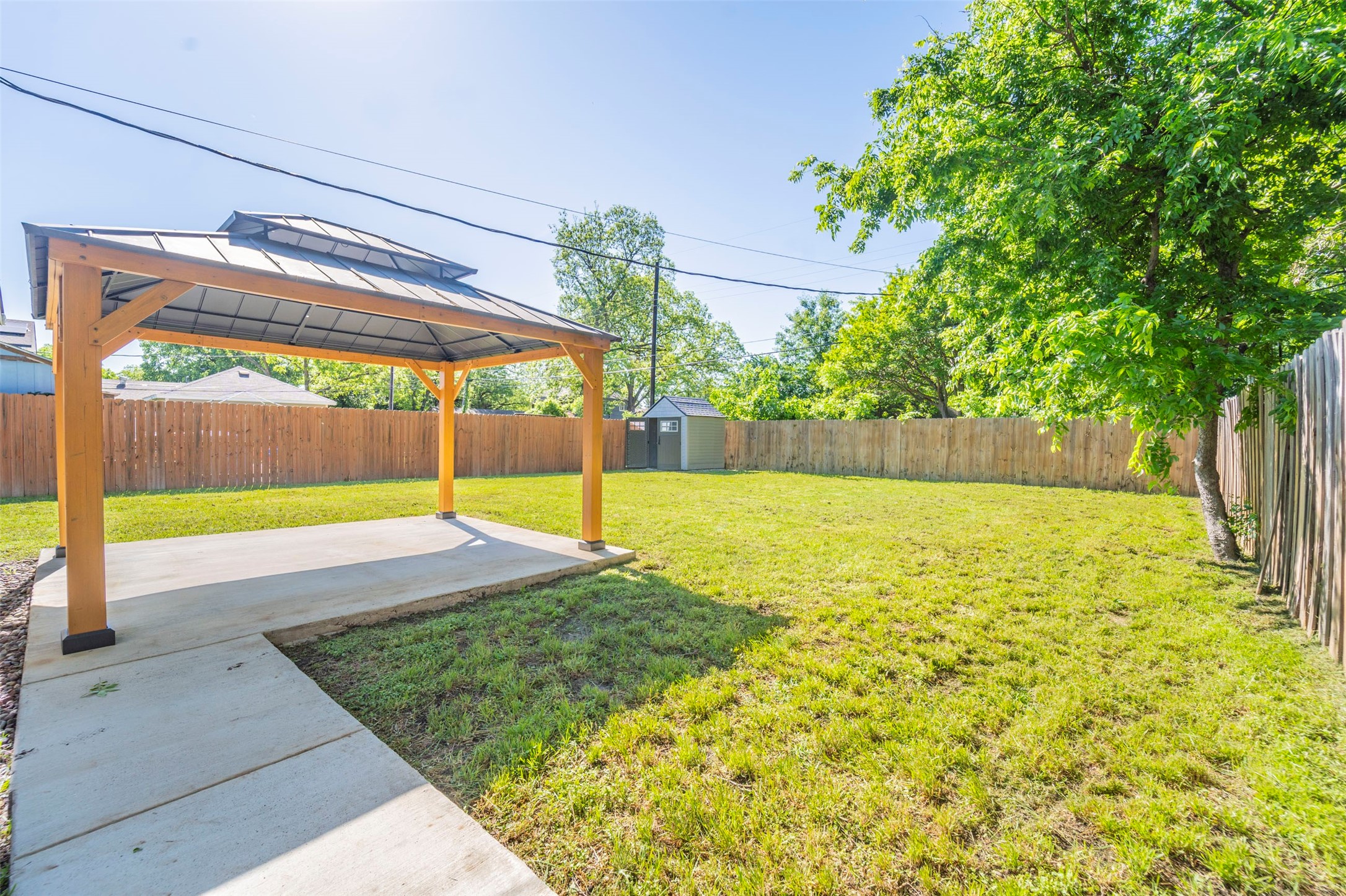 2530 Kingston Street