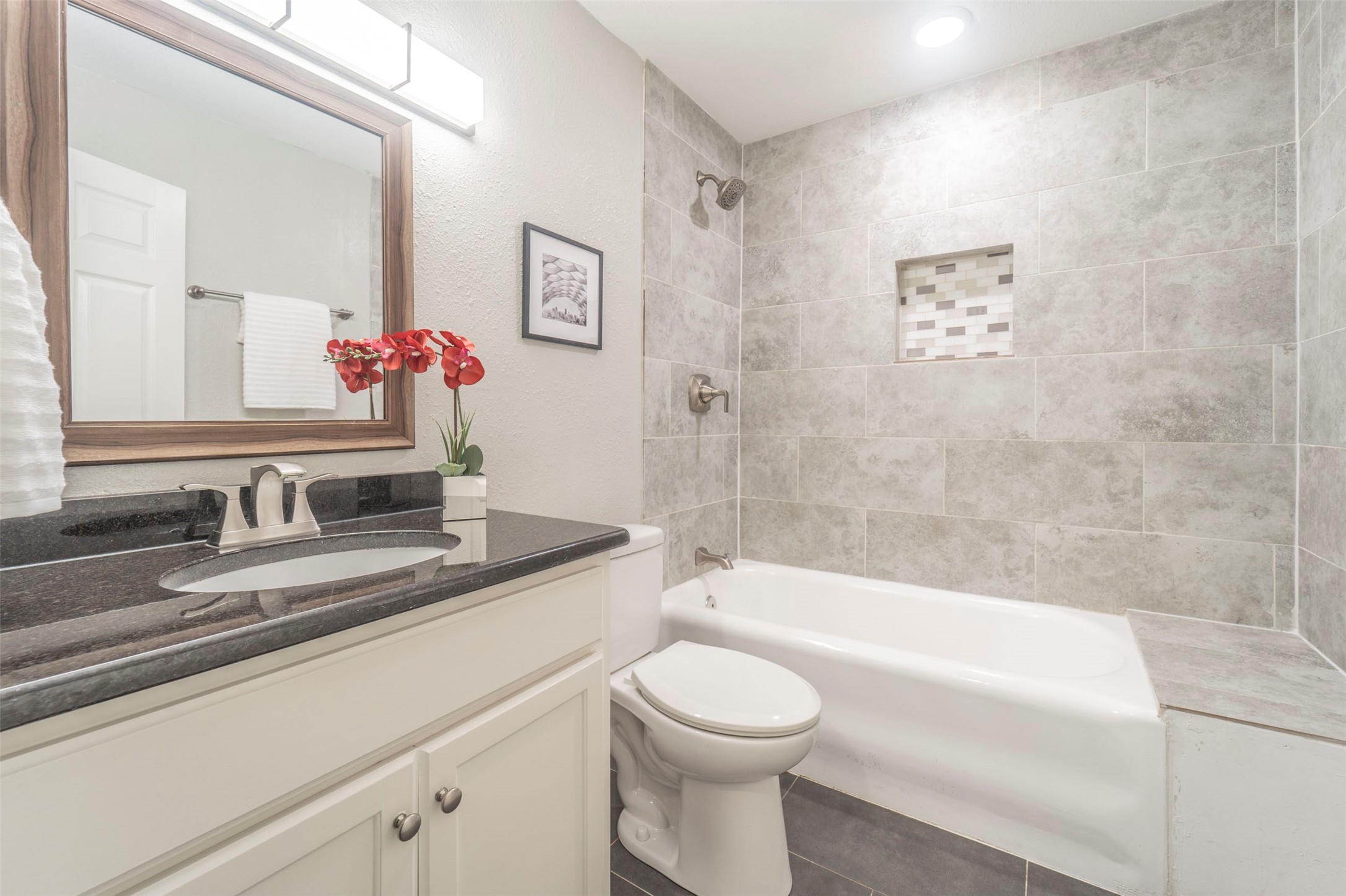 2530 Kingston Street