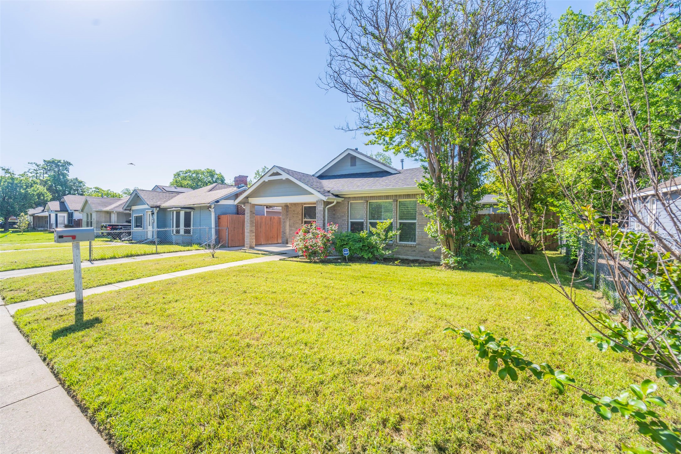 2530 Kingston Street