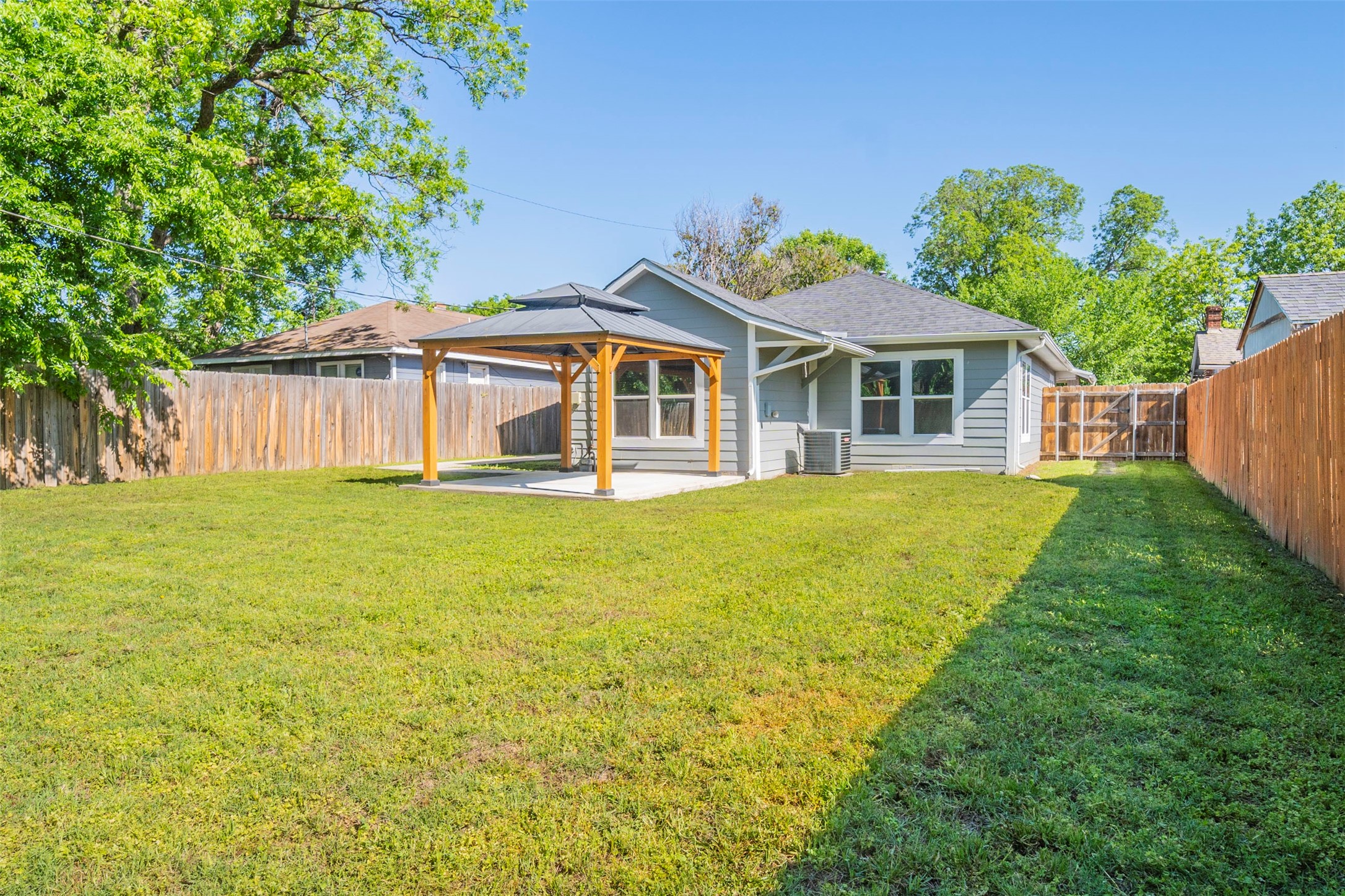 2530 Kingston Street