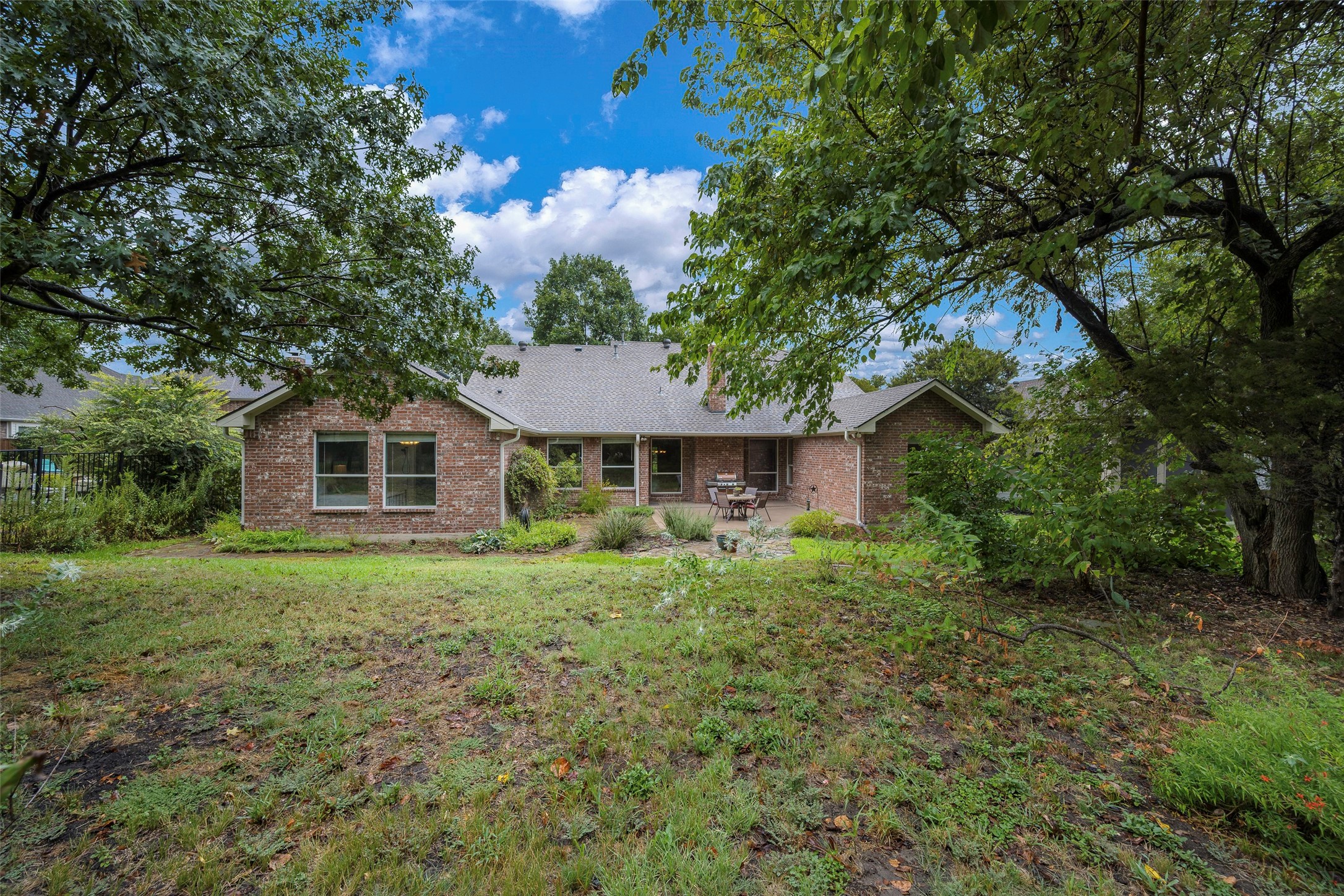 5202 Lake Forest Drive
