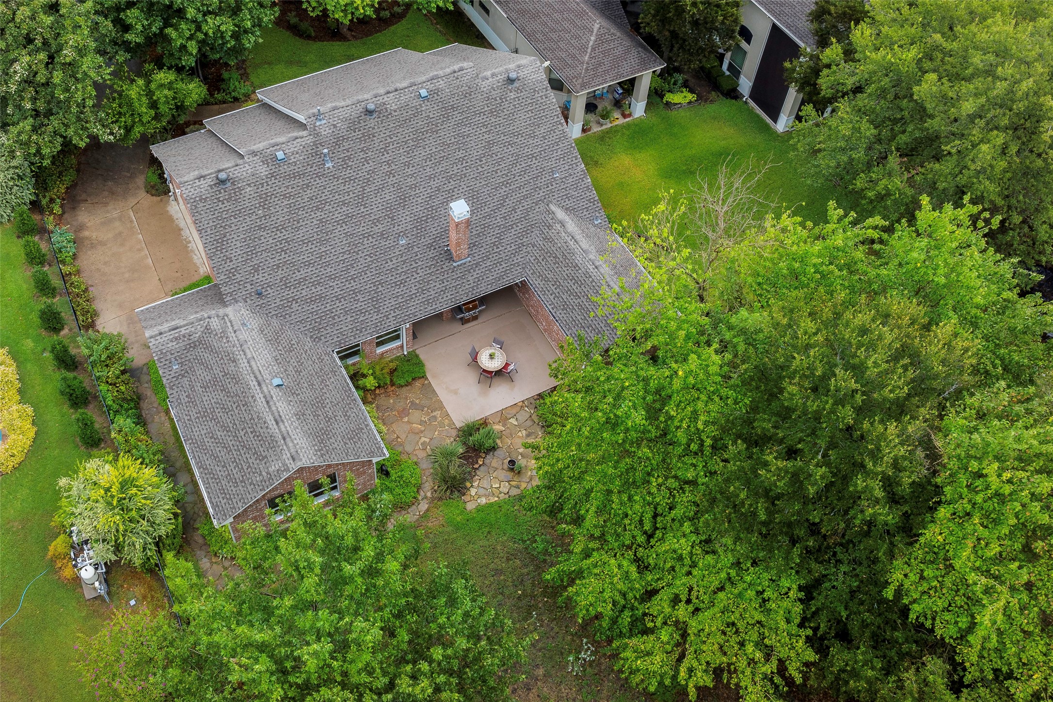 5202 Lake Forest Drive