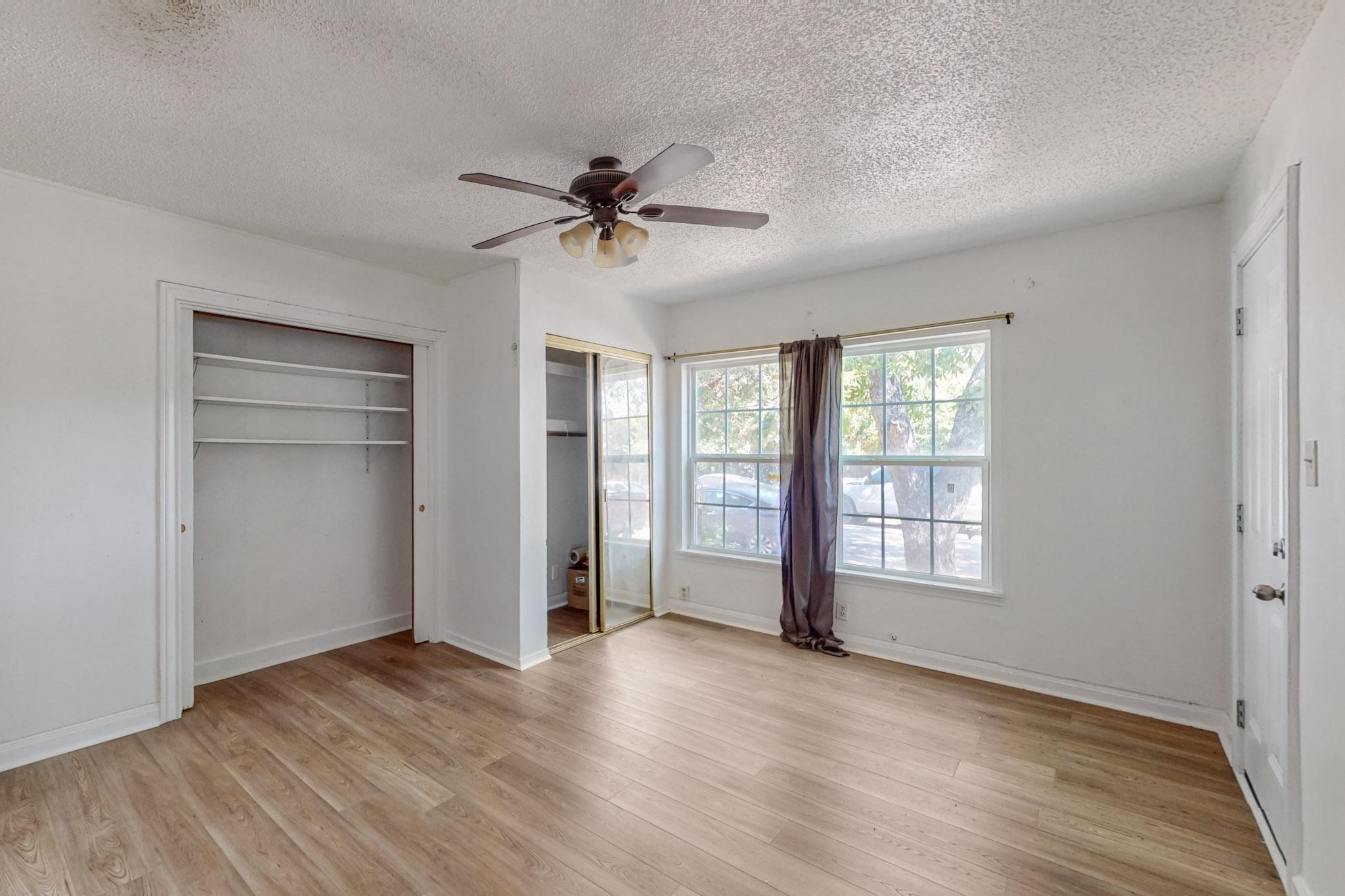 1100 W Waggoman Street