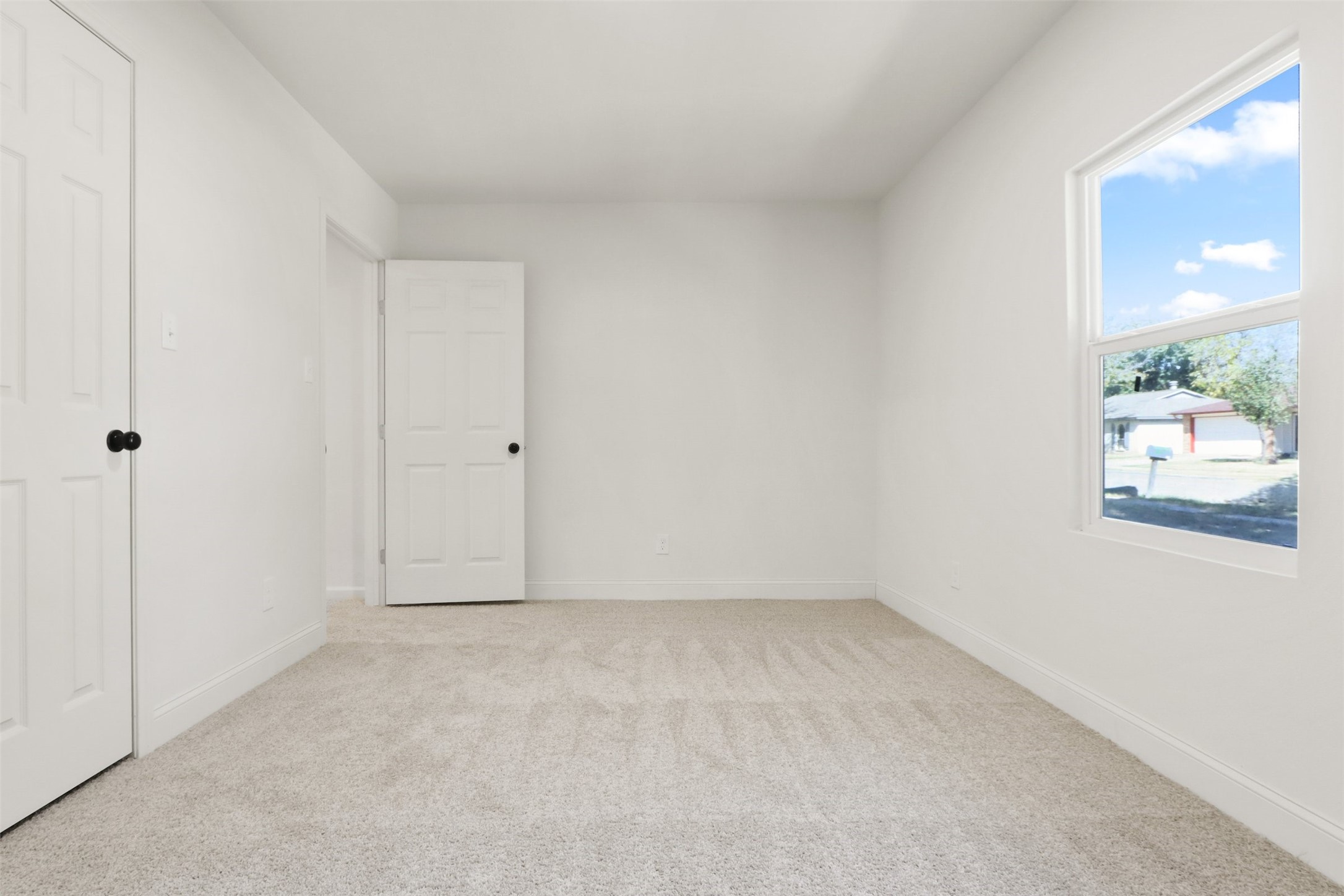 2845 Santa Monica Drive