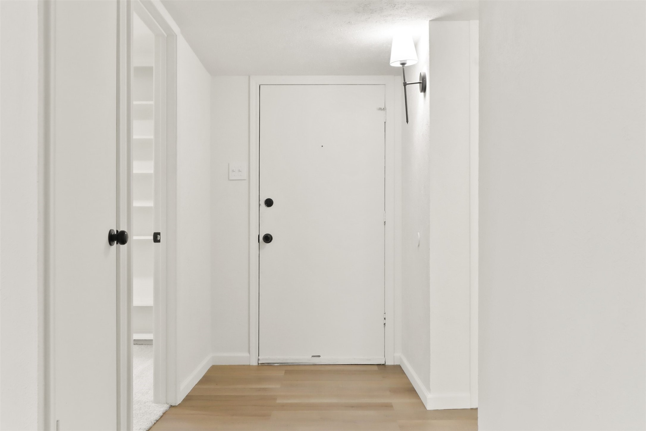 2845 Santa Monica Drive