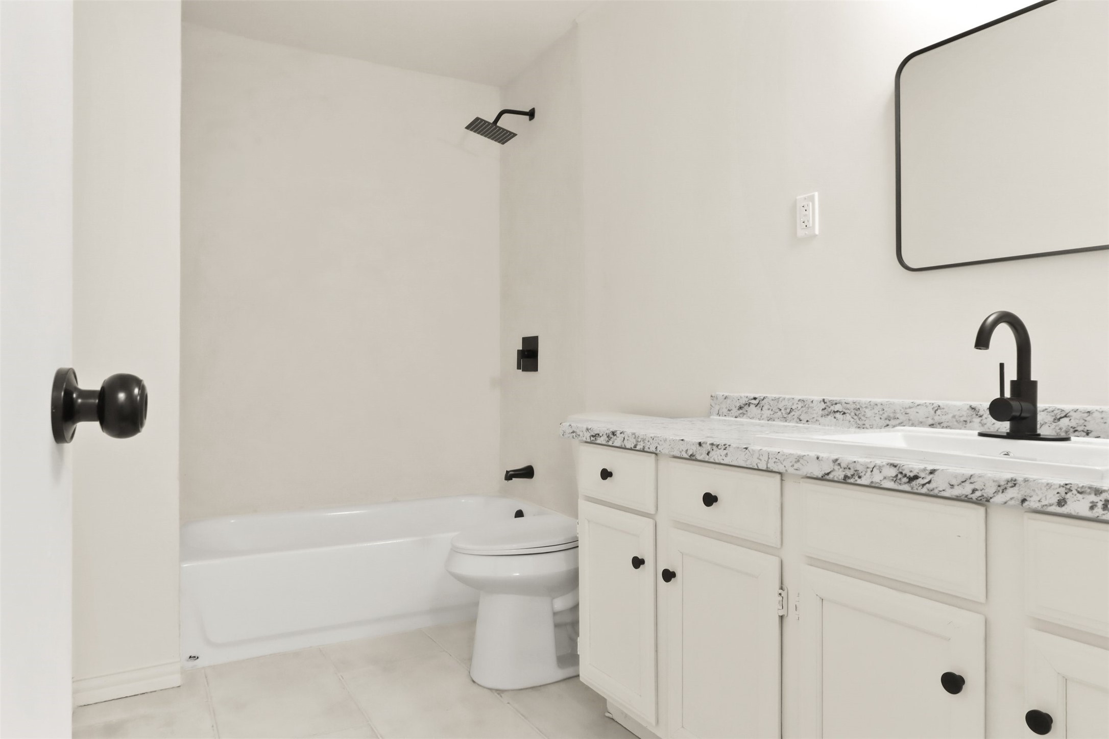 2845 Santa Monica Drive