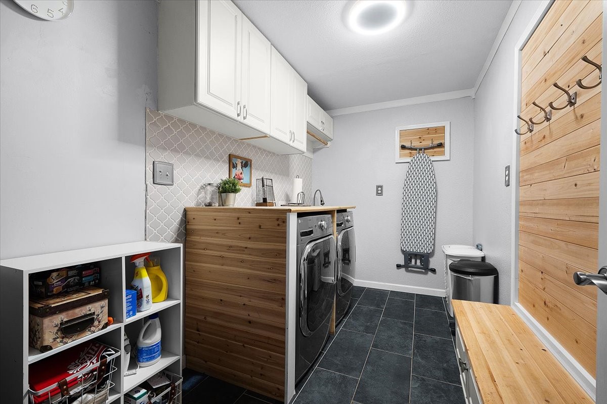 1725 Canterbury Circle