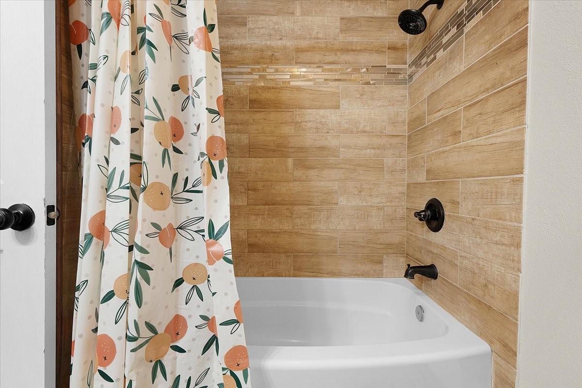 1725 Canterbury Circle