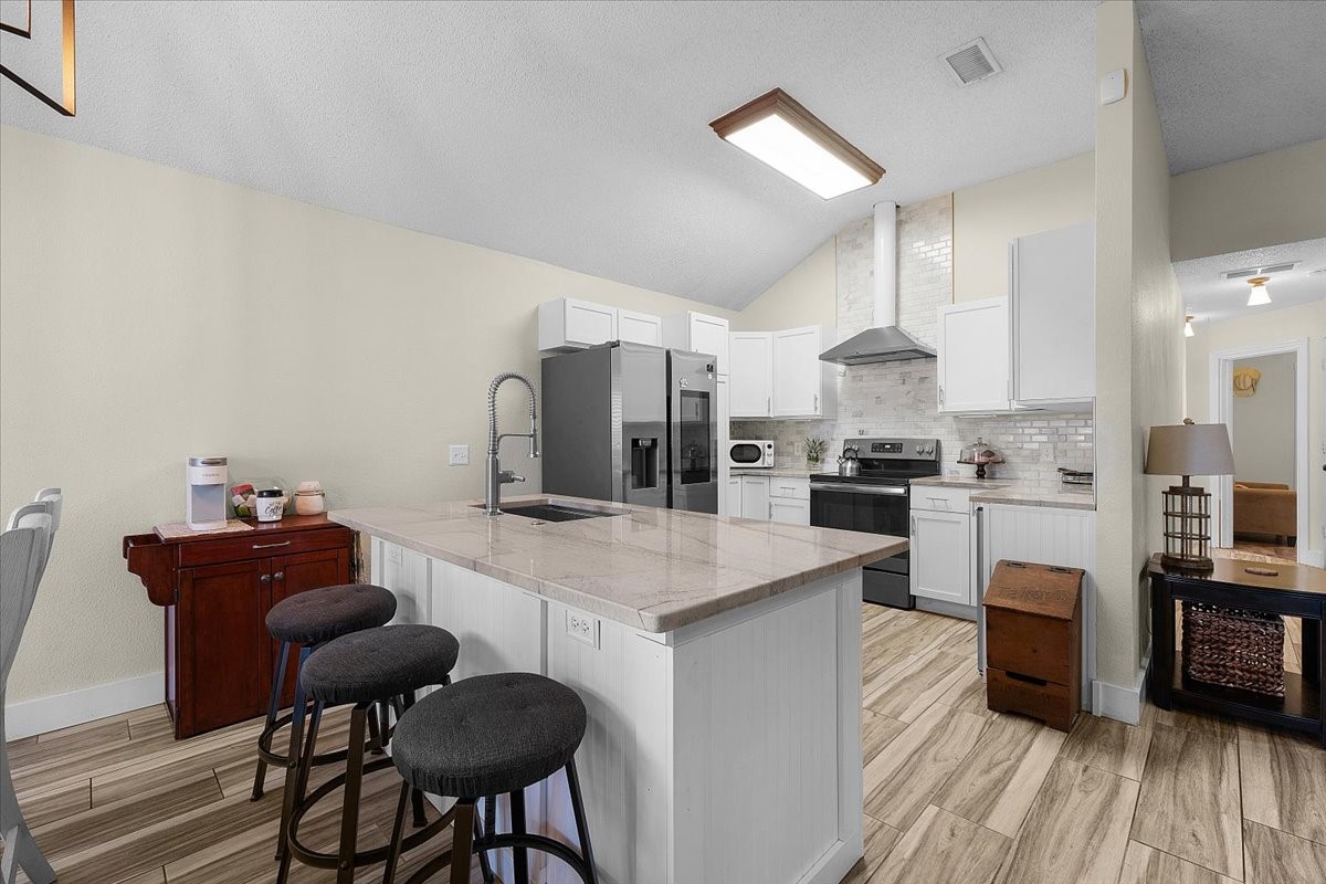 1725 Canterbury Circle