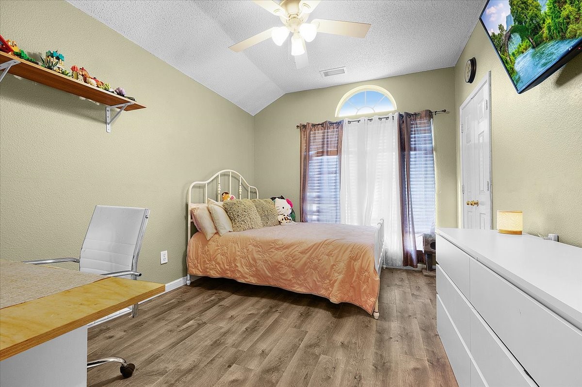 1725 Canterbury Circle