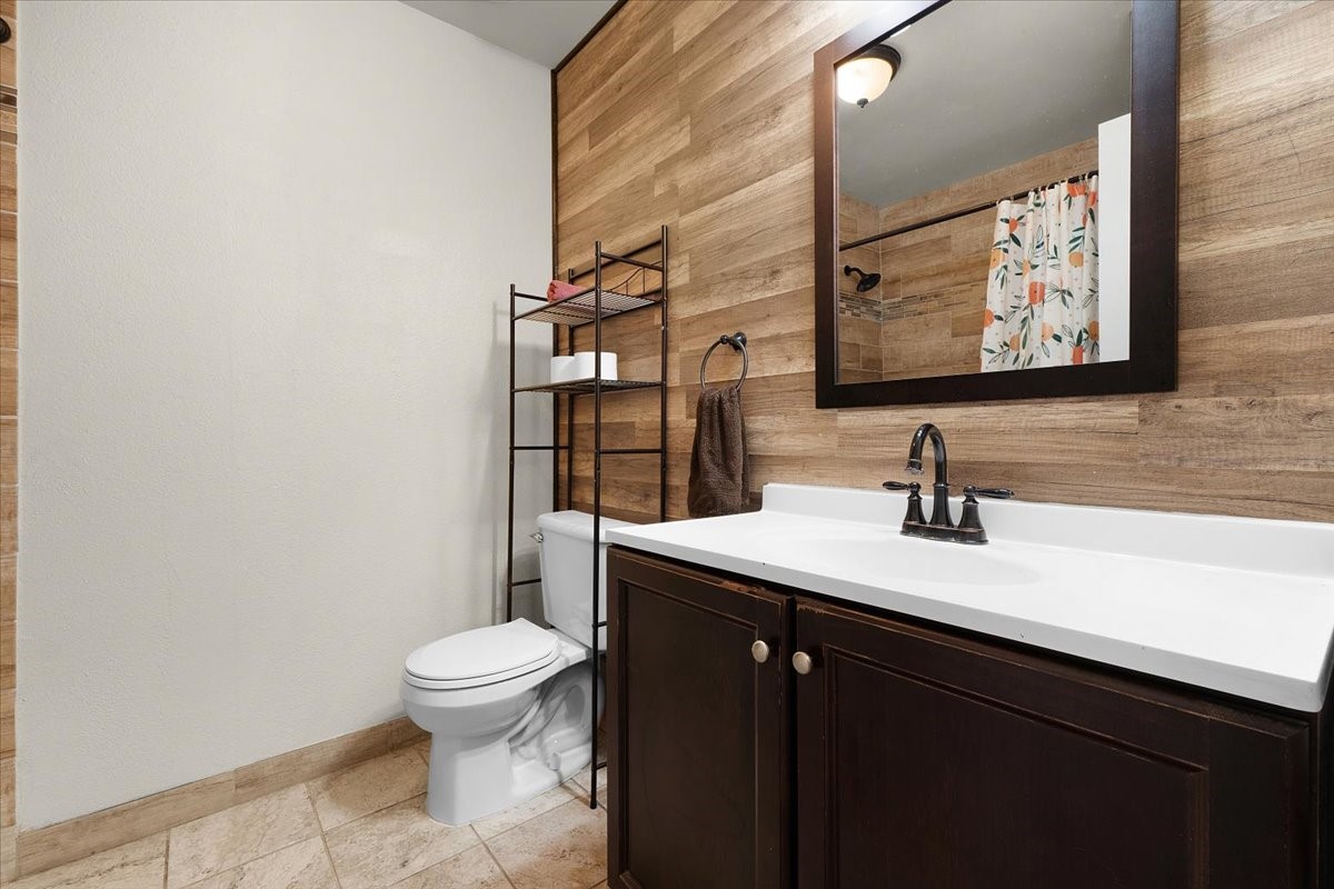 1725 Canterbury Circle