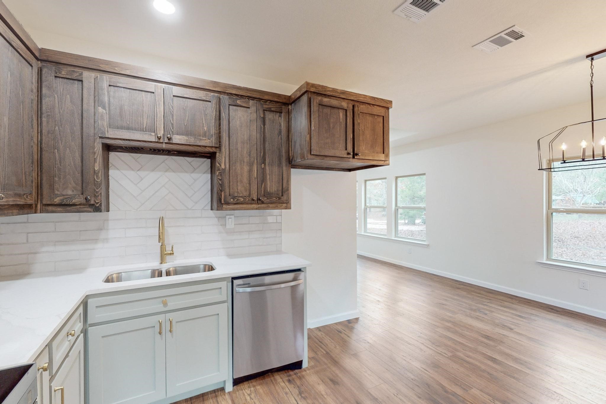 281 County Road 1605