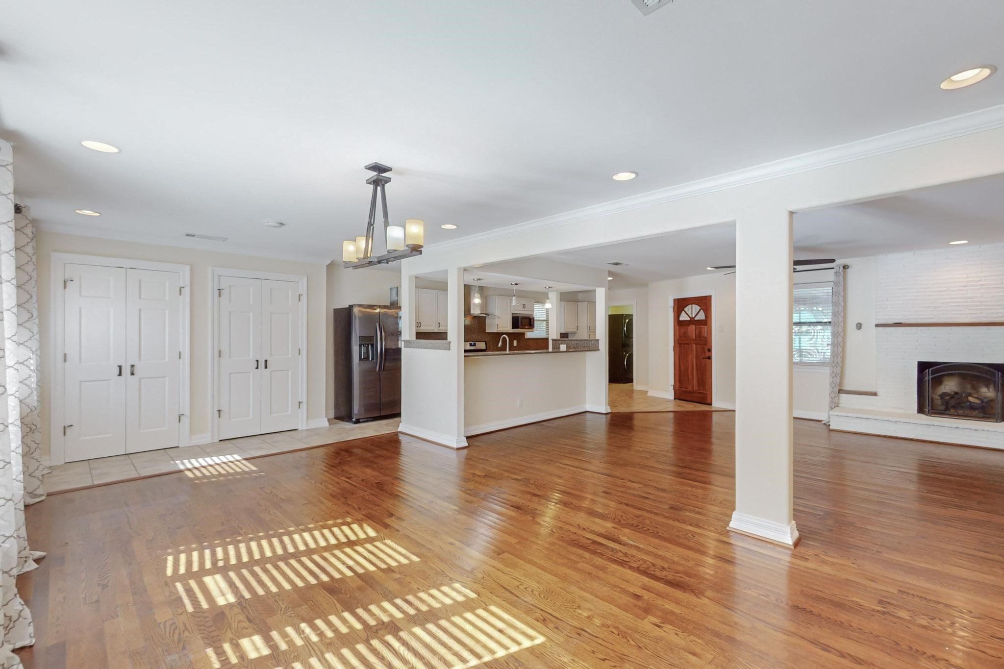 3425 Shady Hollow Lane