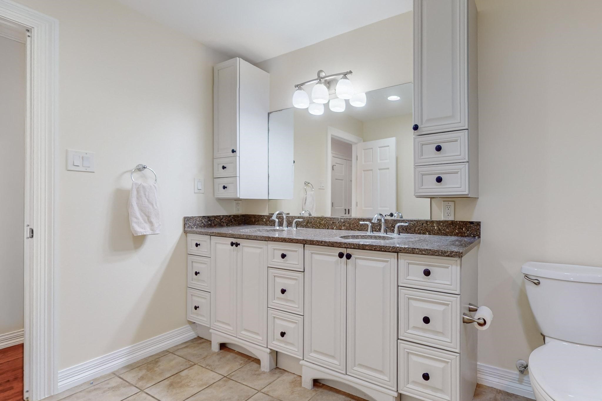 3425 Shady Hollow Lane