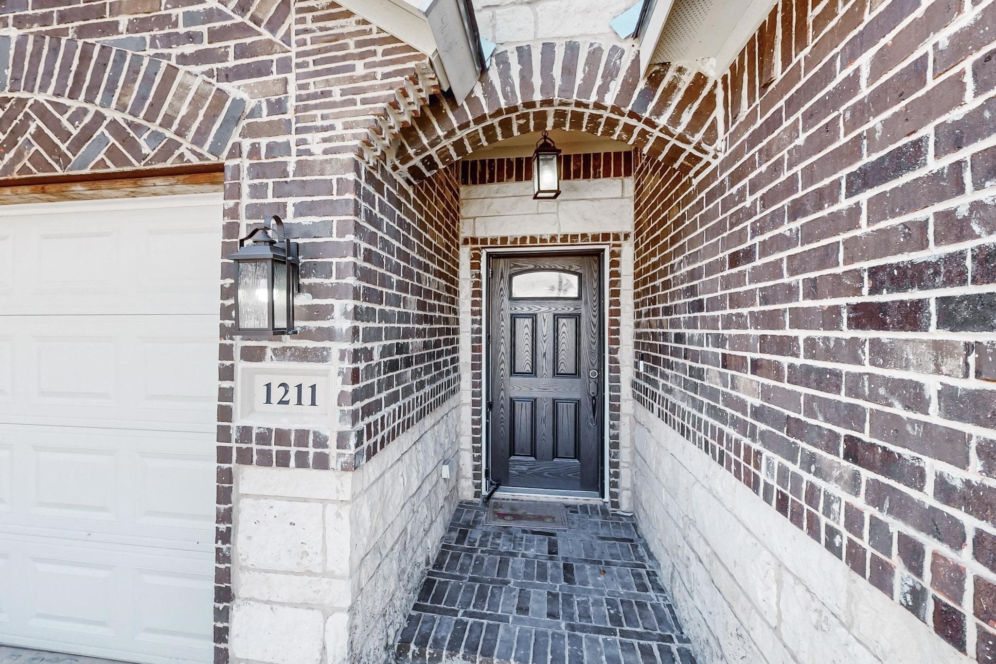 1211 Dacki Avenue