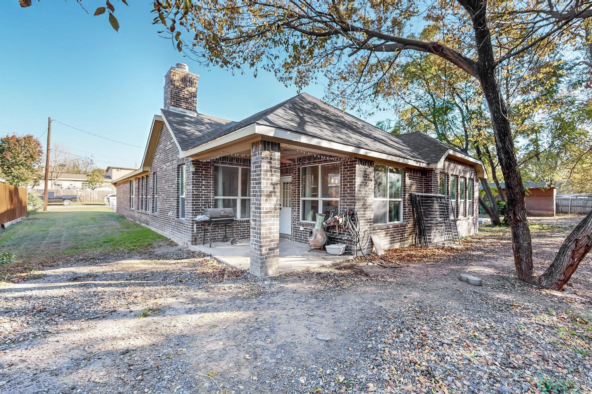 1211 Dacki Avenue