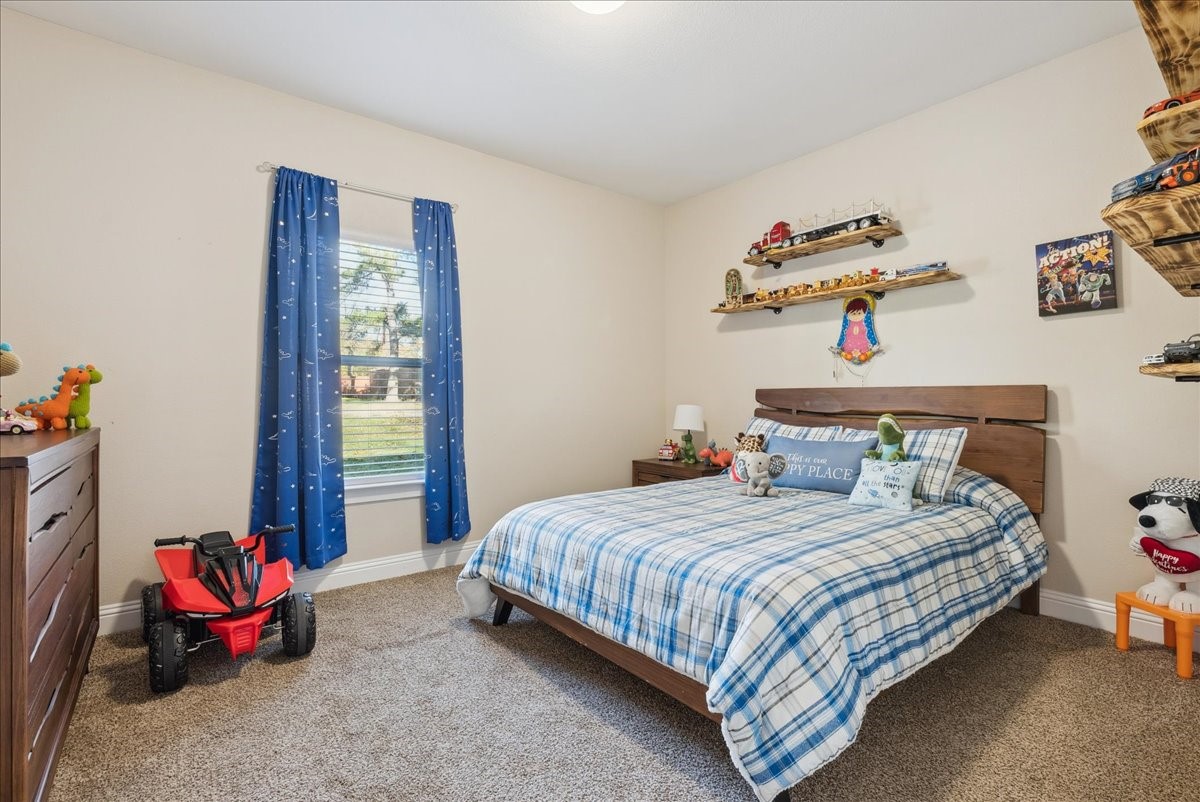 905 Netherland Drive