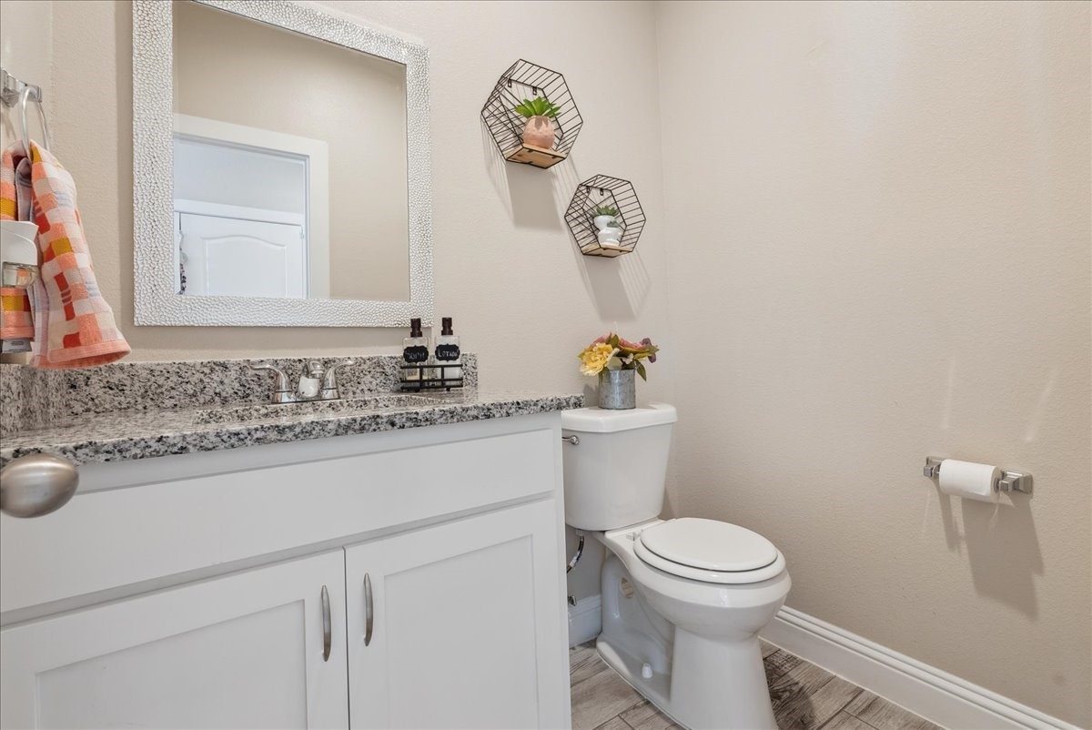 905 Netherland Drive