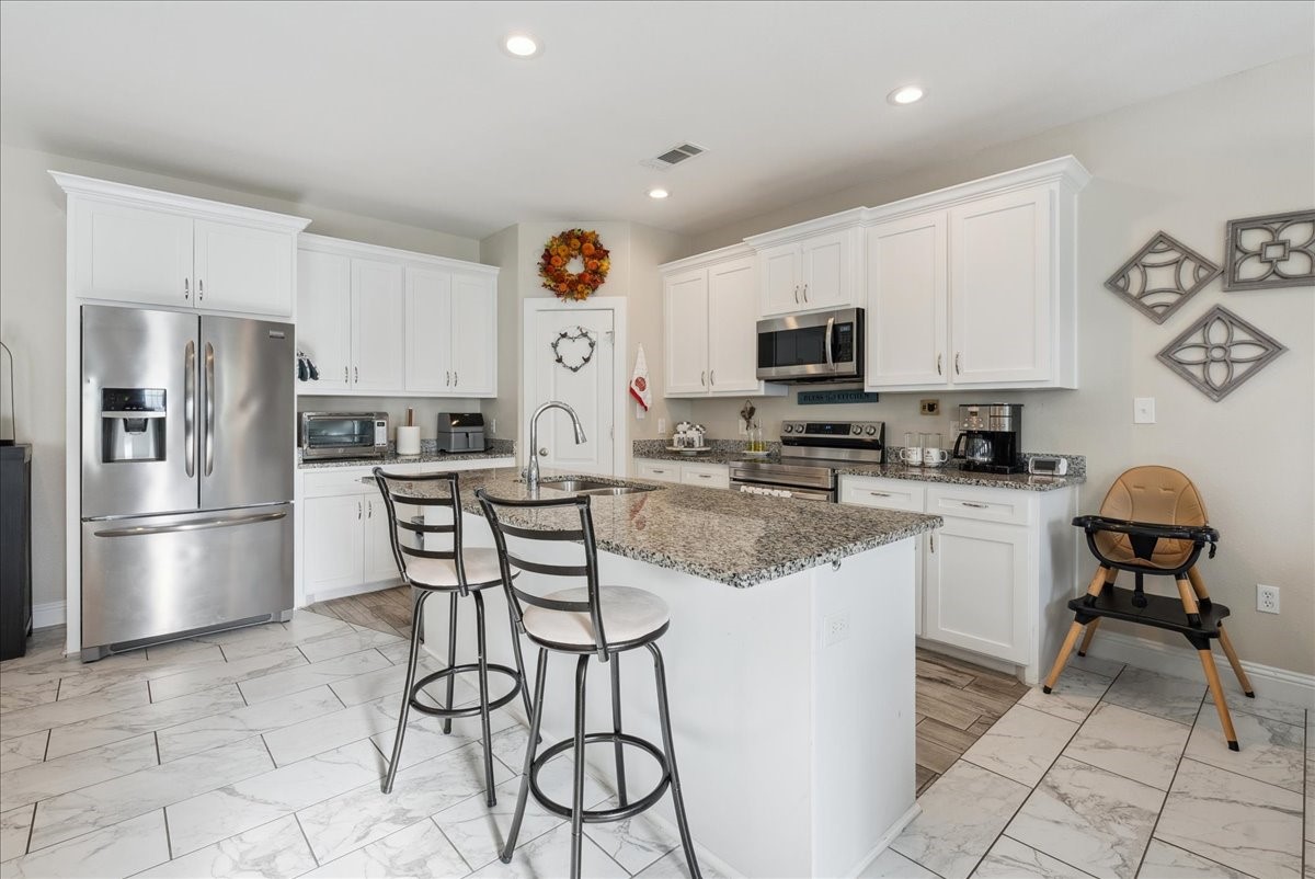 905 Netherland Drive