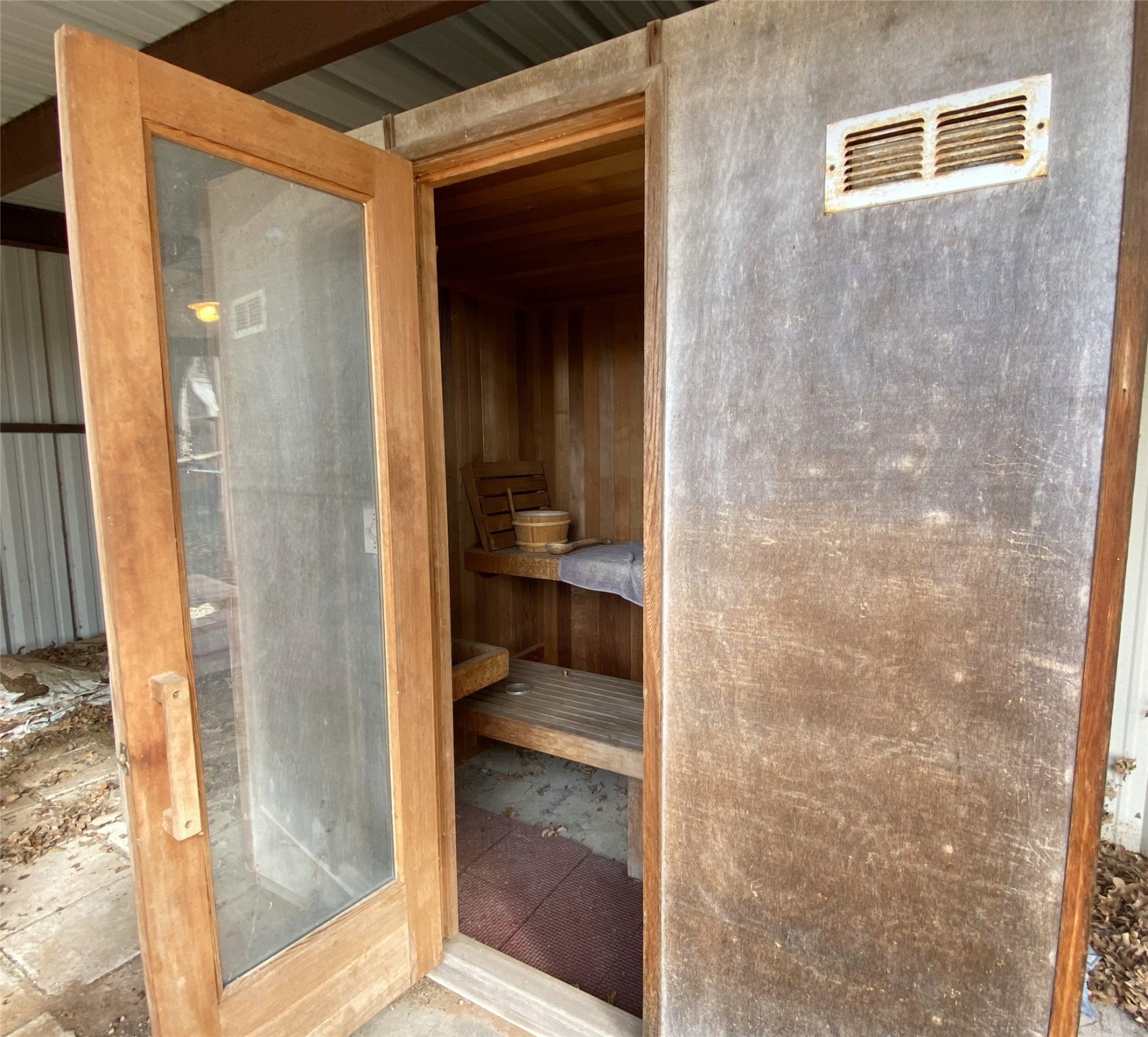 963 N State Highway 101