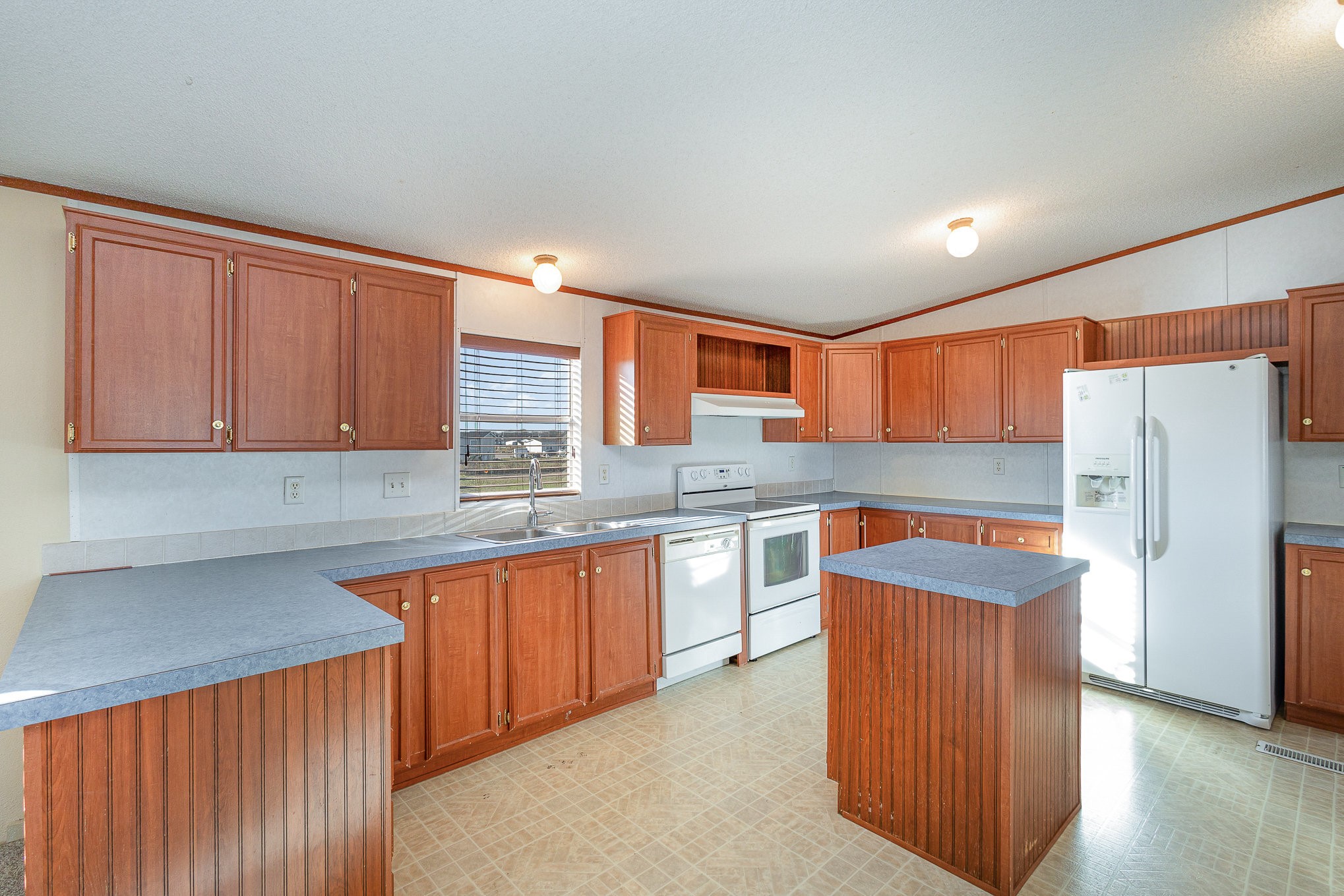 6671 Shady Hill Circle