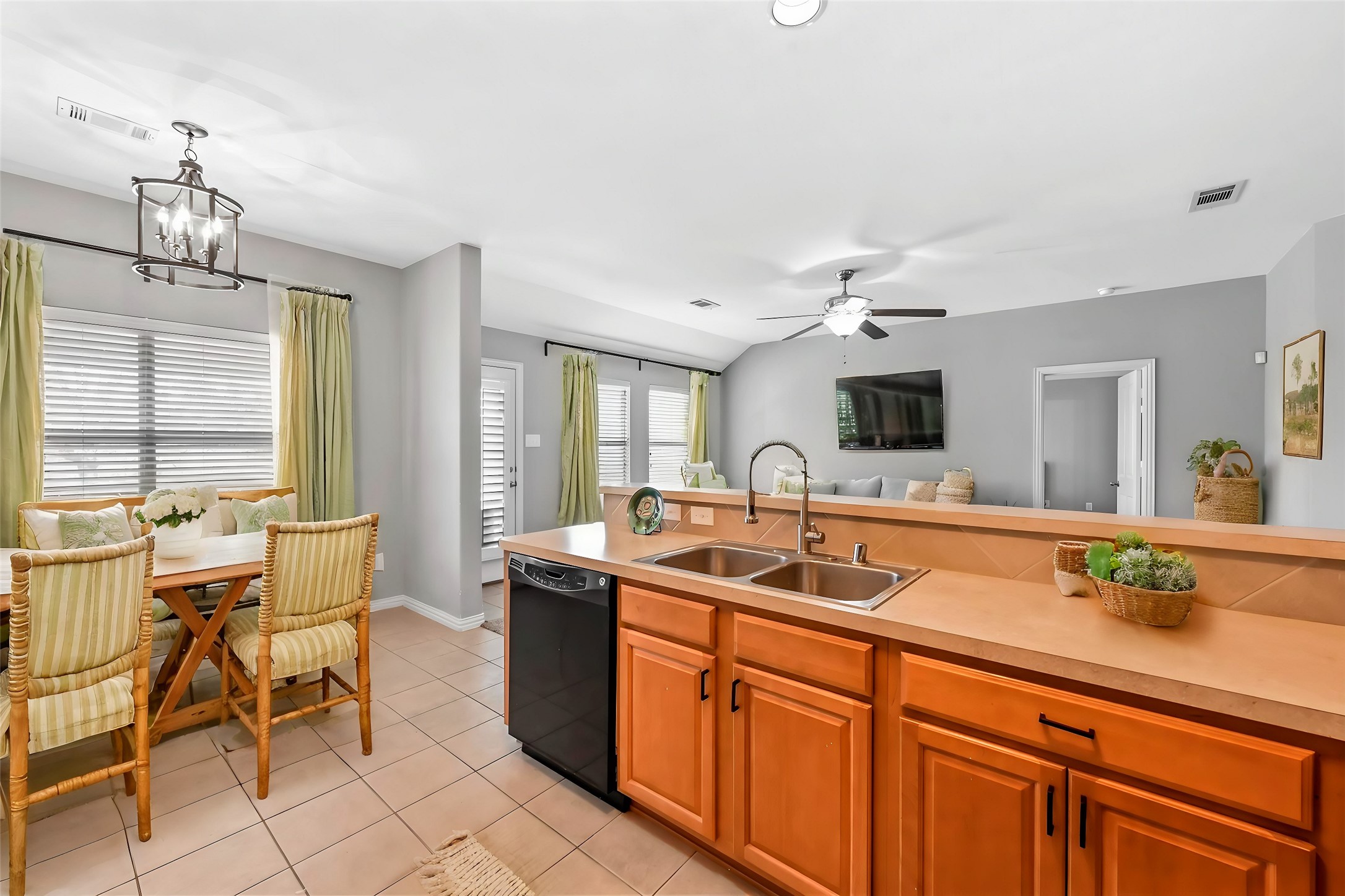 905 Horizon Ridge Circle