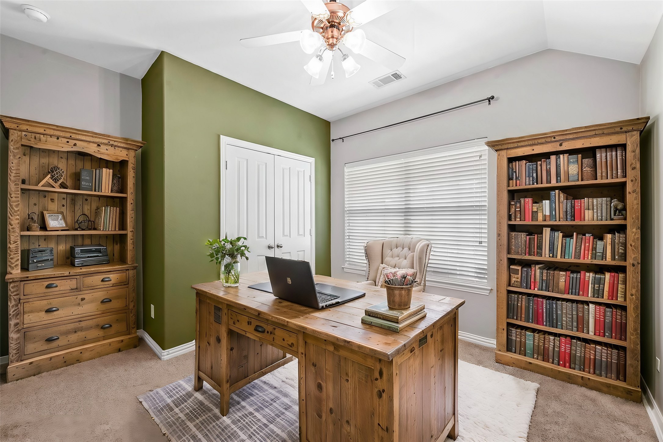 905 Horizon Ridge Circle