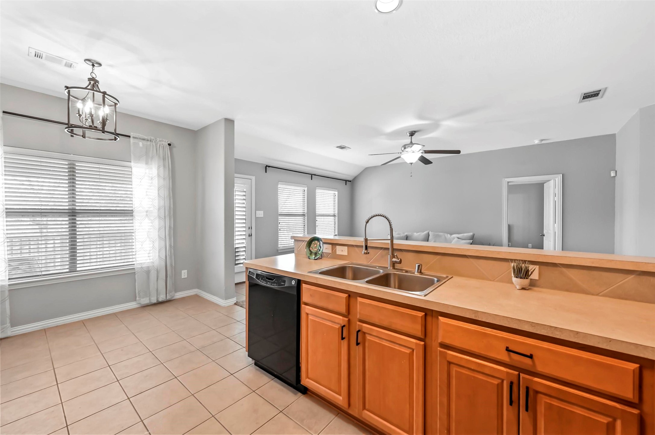 905 Horizon Ridge Circle