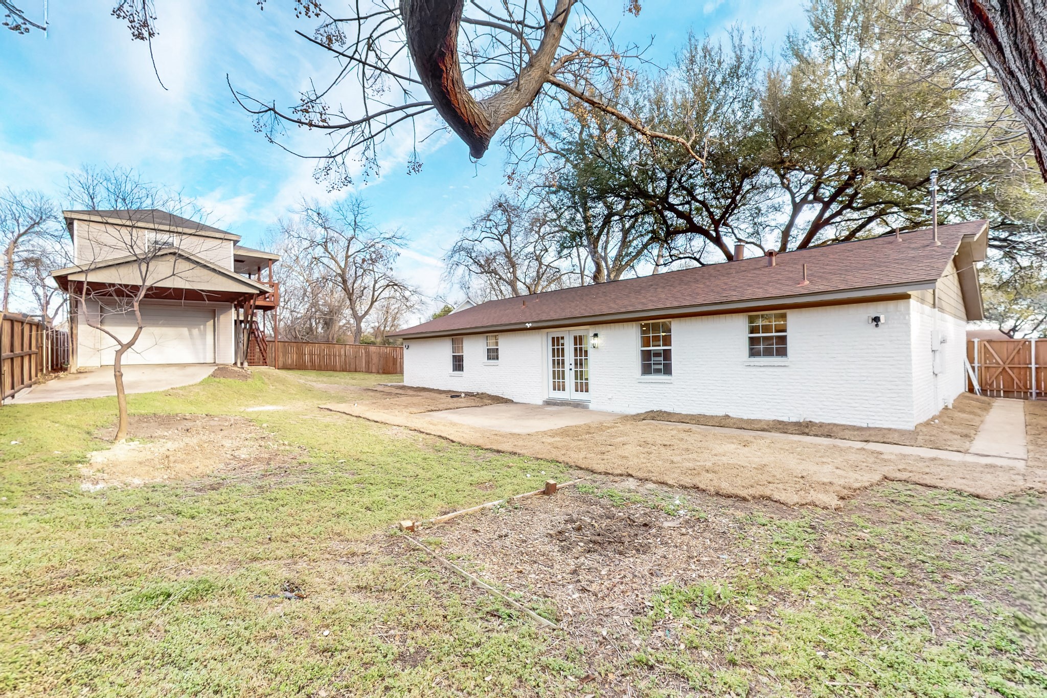 109 E Woodbury Drive