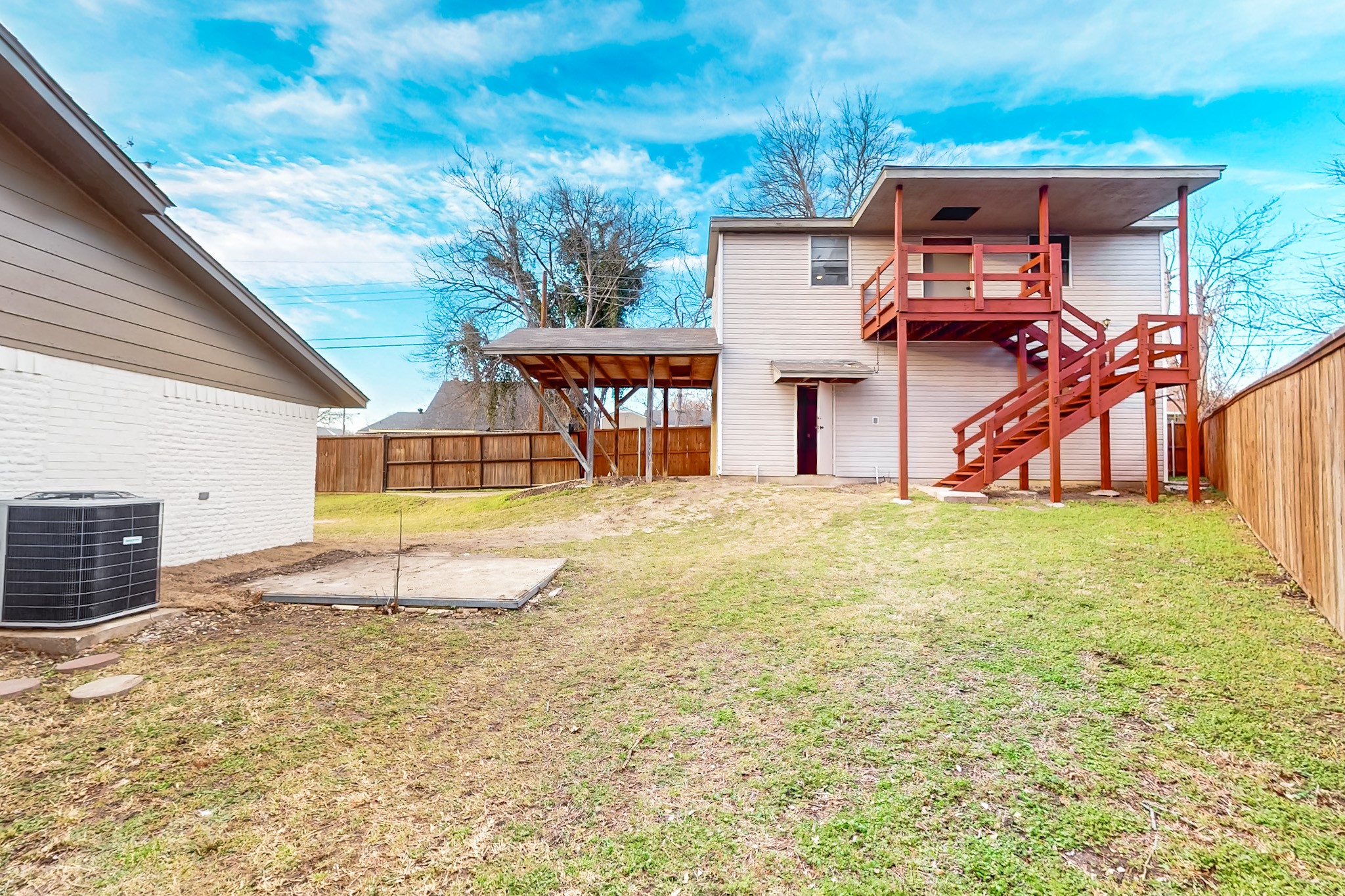 109 E Woodbury Drive