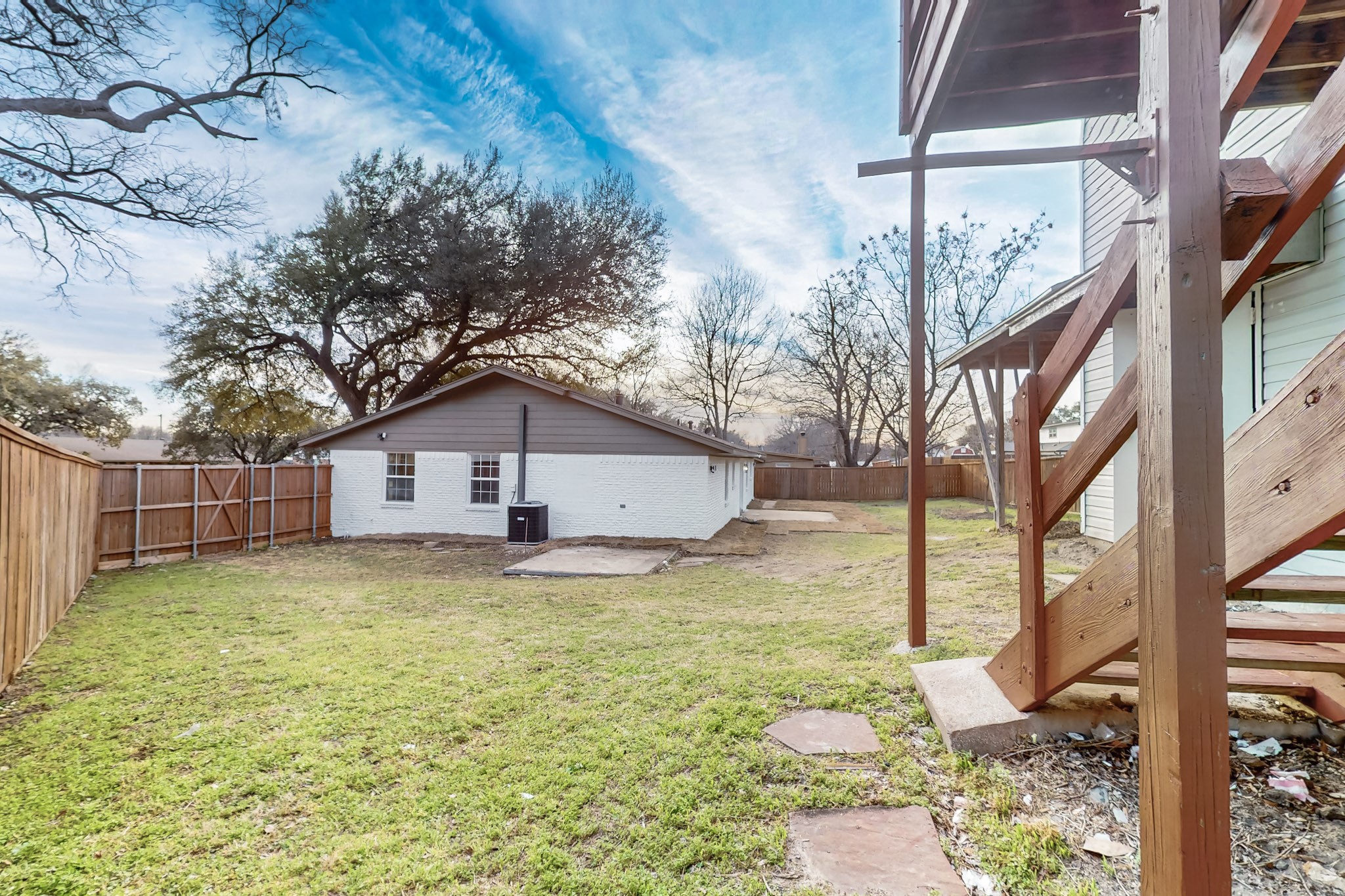 109 E Woodbury Drive