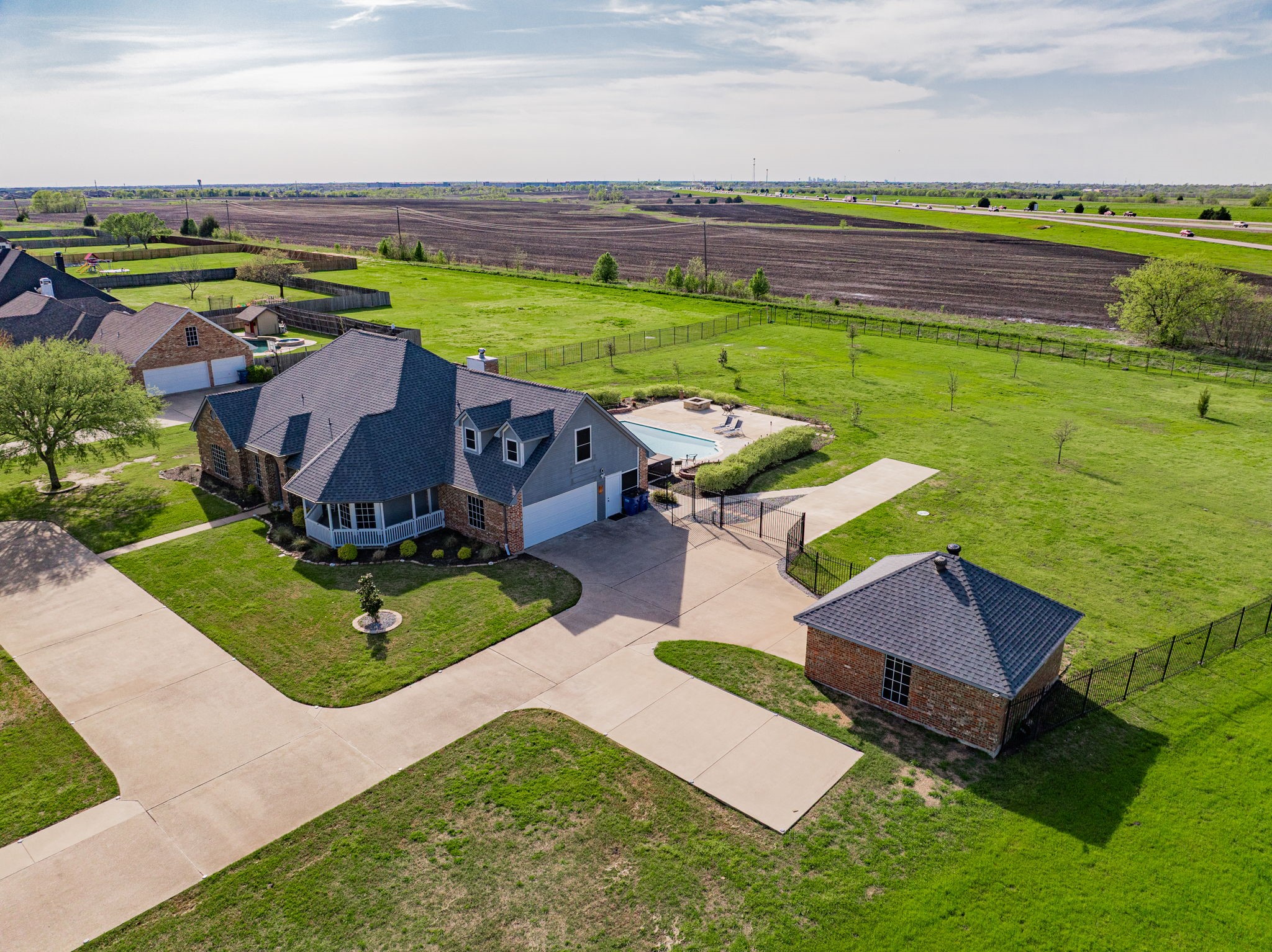 1609 W Alamosa Drive