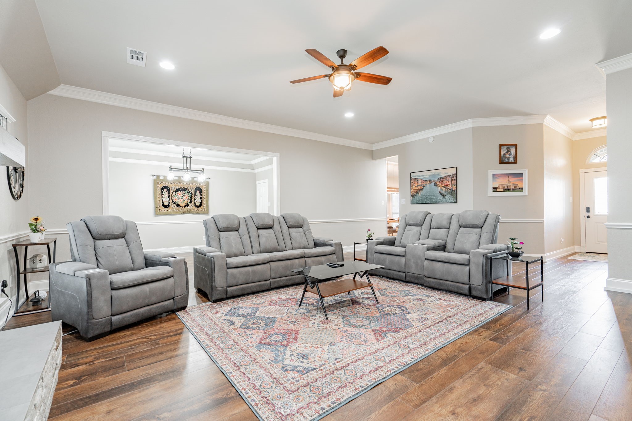 1609 W Alamosa Drive