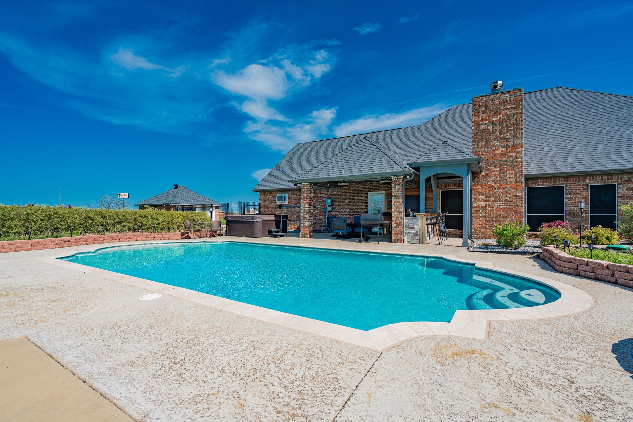 1609 W Alamosa Drive