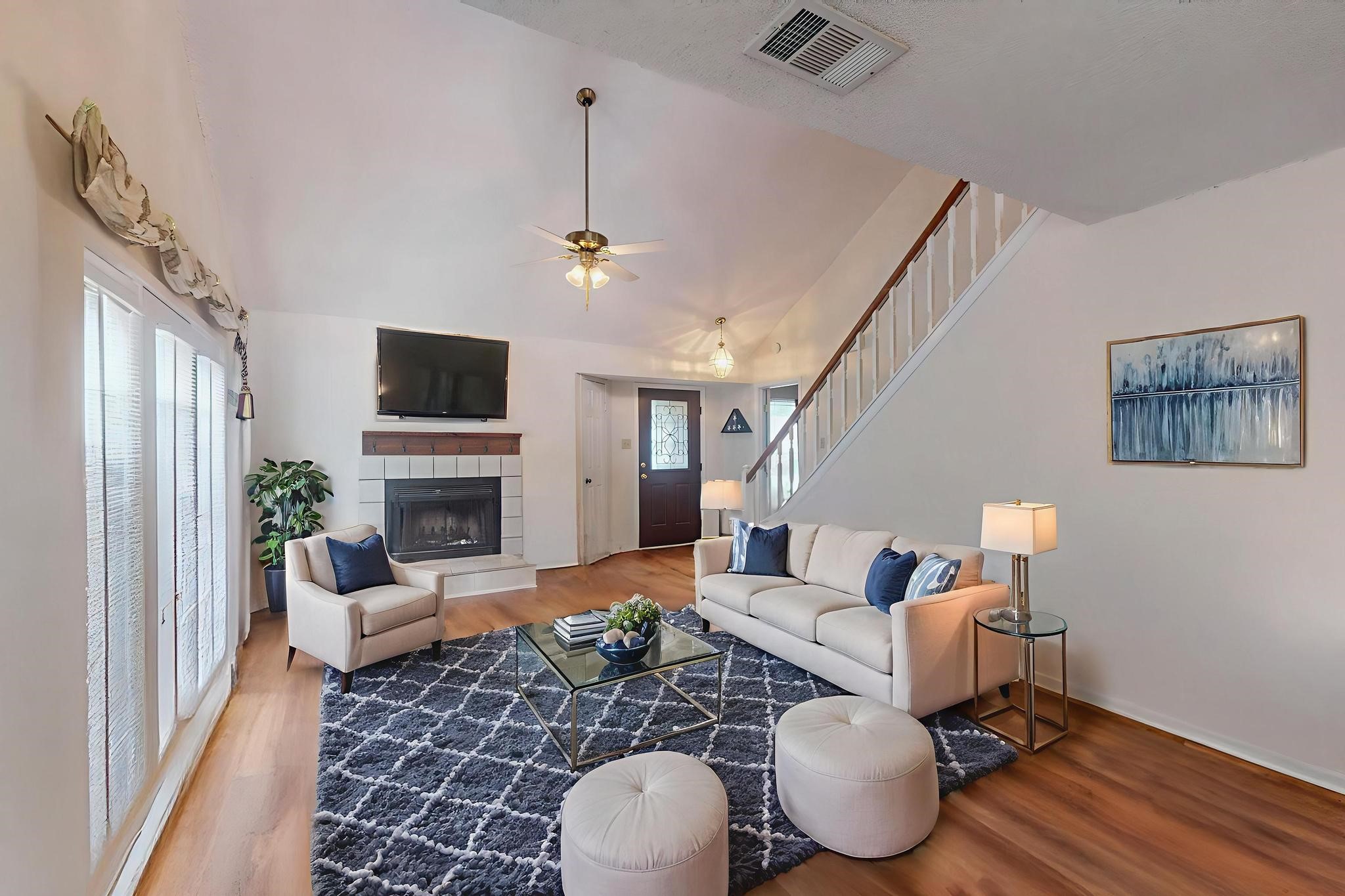 4232 Phoenix Drive