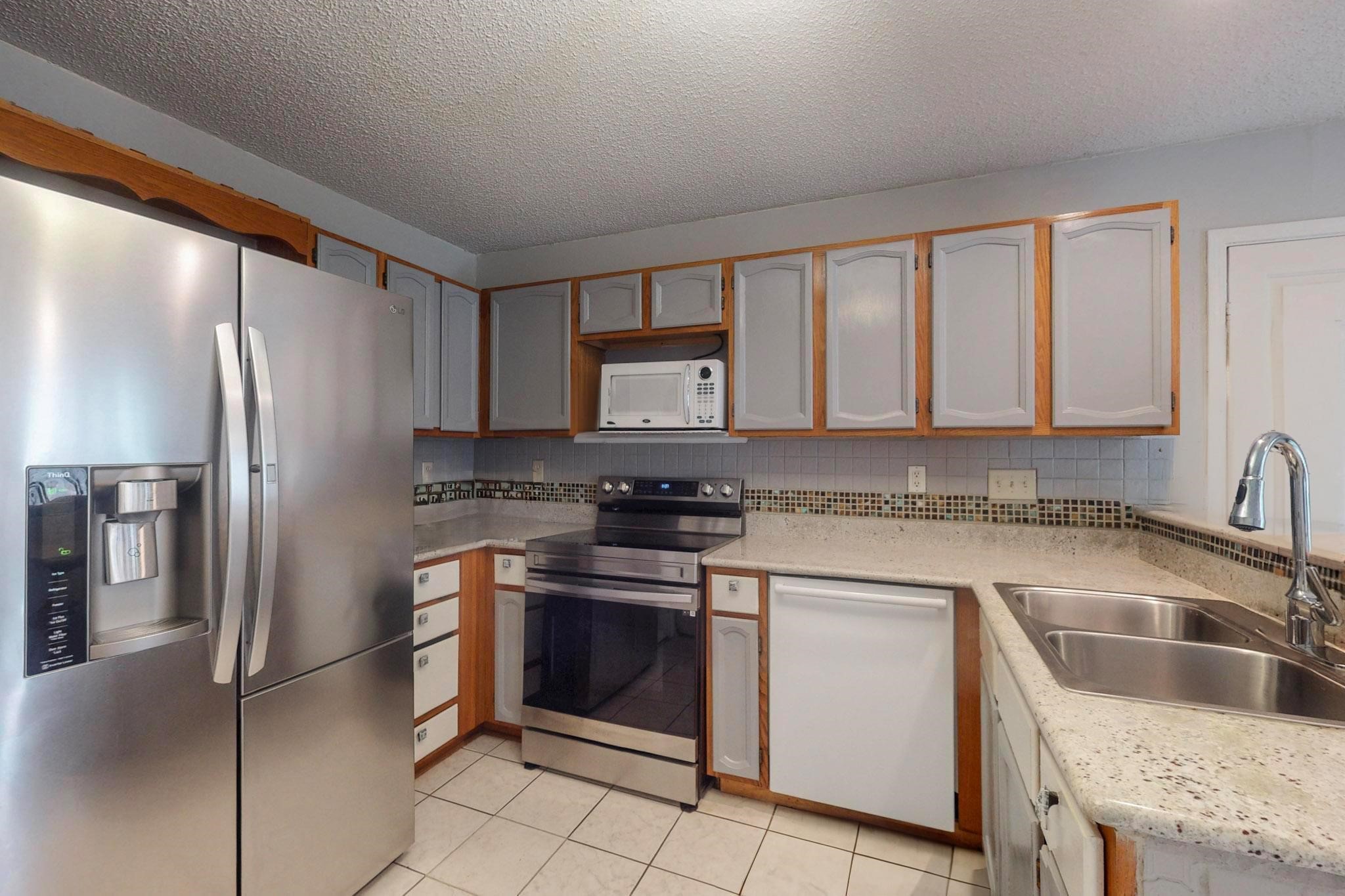 4232 Phoenix Drive