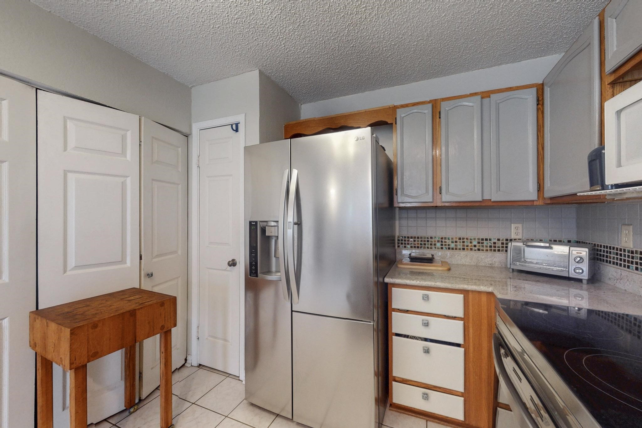 4232 Phoenix Drive